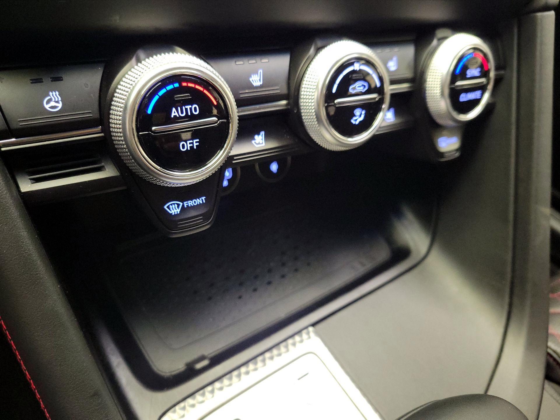 Thumbnail: 2023 Genesis G70 - 17