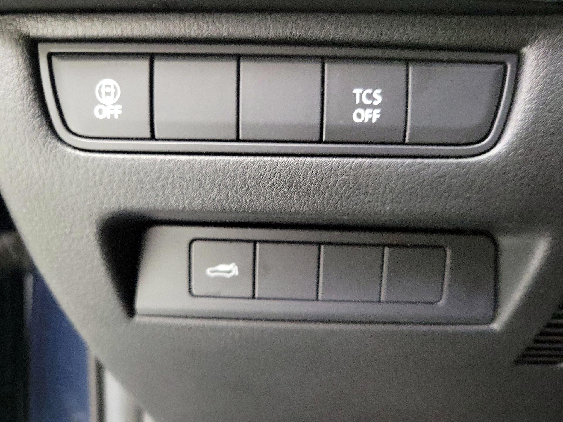 Thumbnail: 2025 Mazda CX-50 - 13