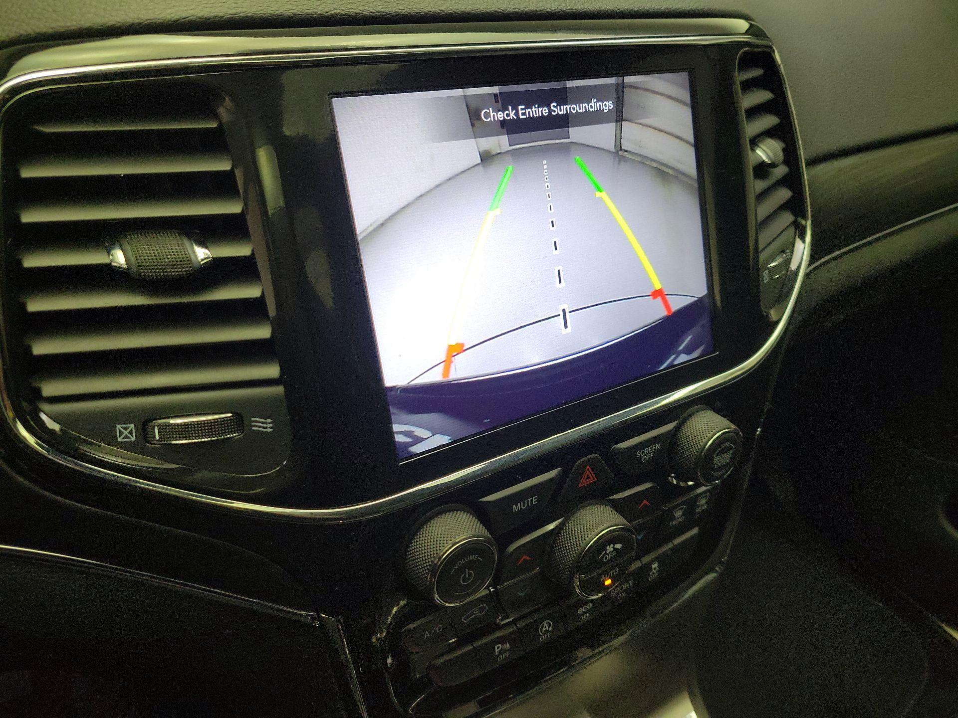 Thumbnail: 2022 Jeep Grand Cherokee - 15