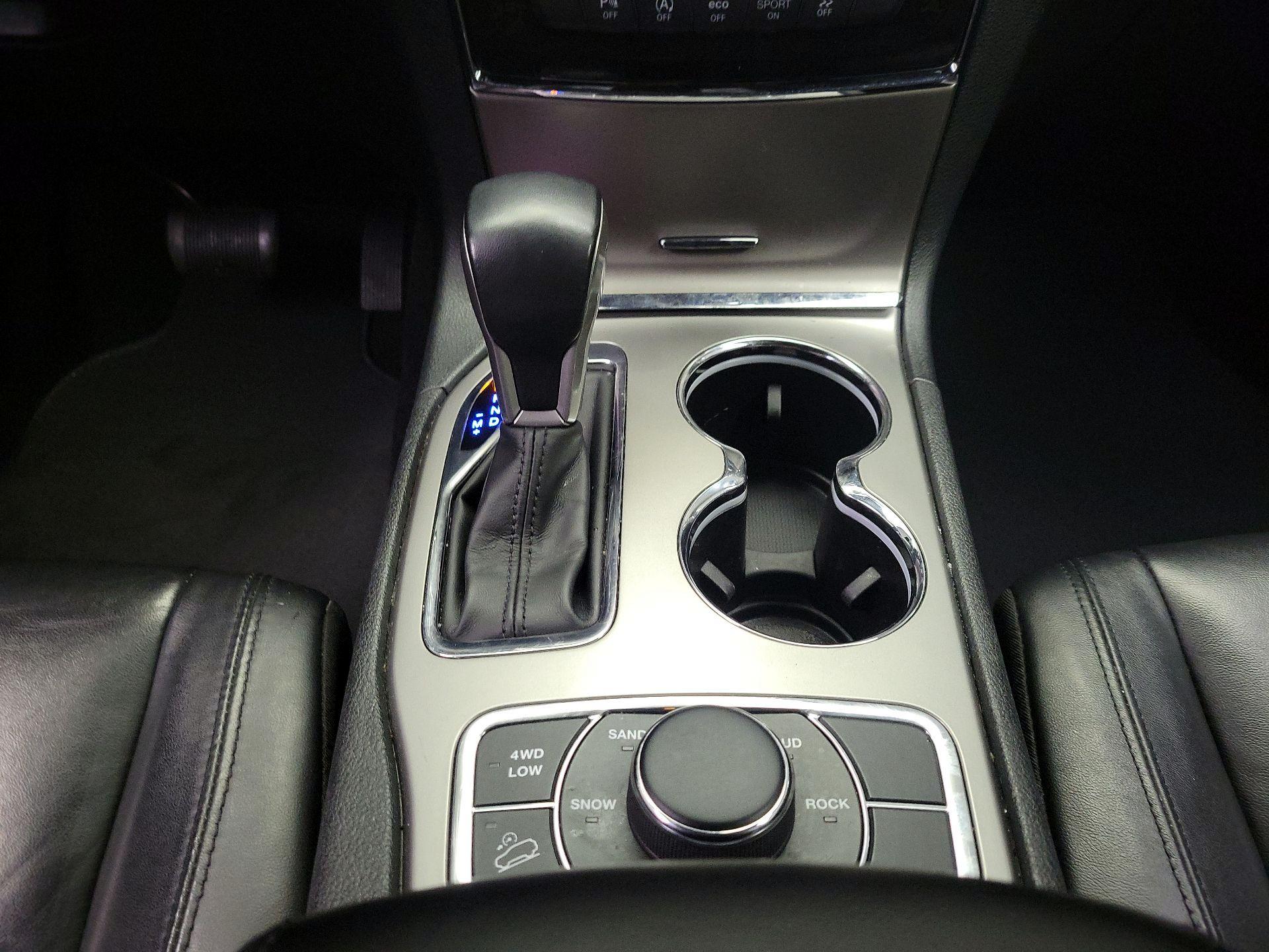 Thumbnail: 2022 Jeep Grand Cherokee - 18