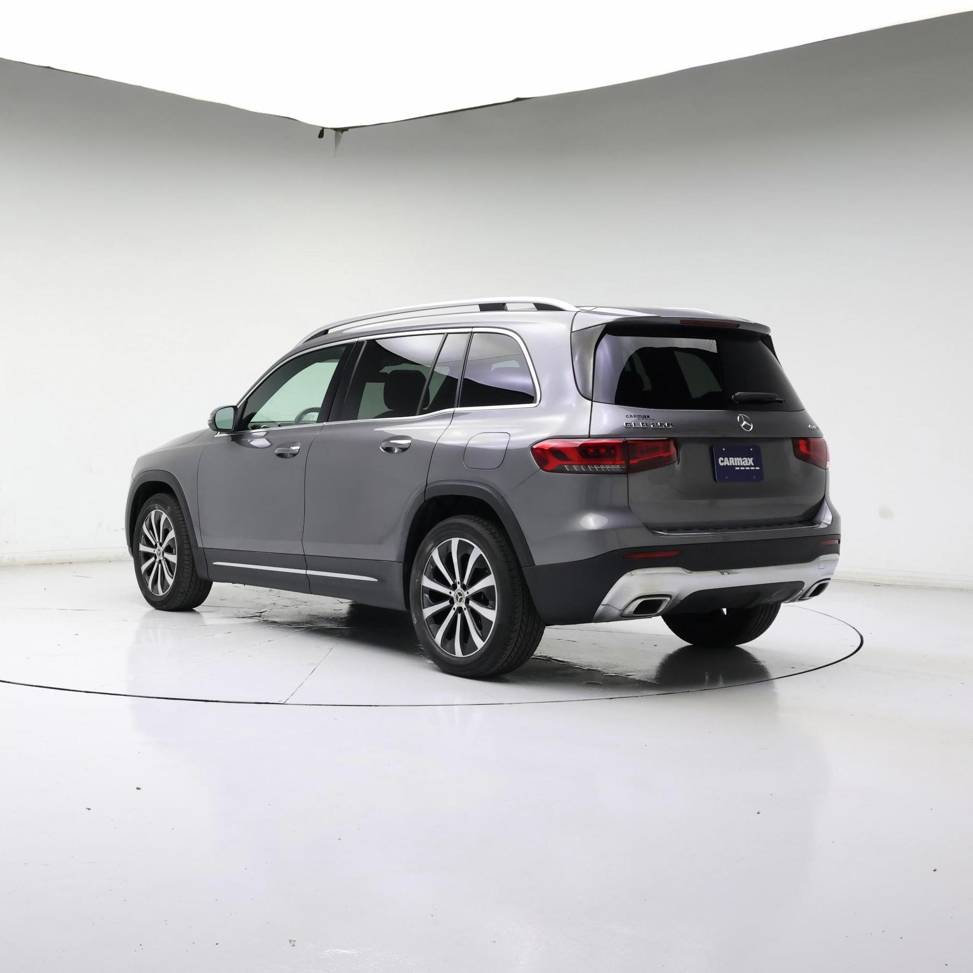 Thumbnail: 2022 Mercedes-Benz GLB - 2