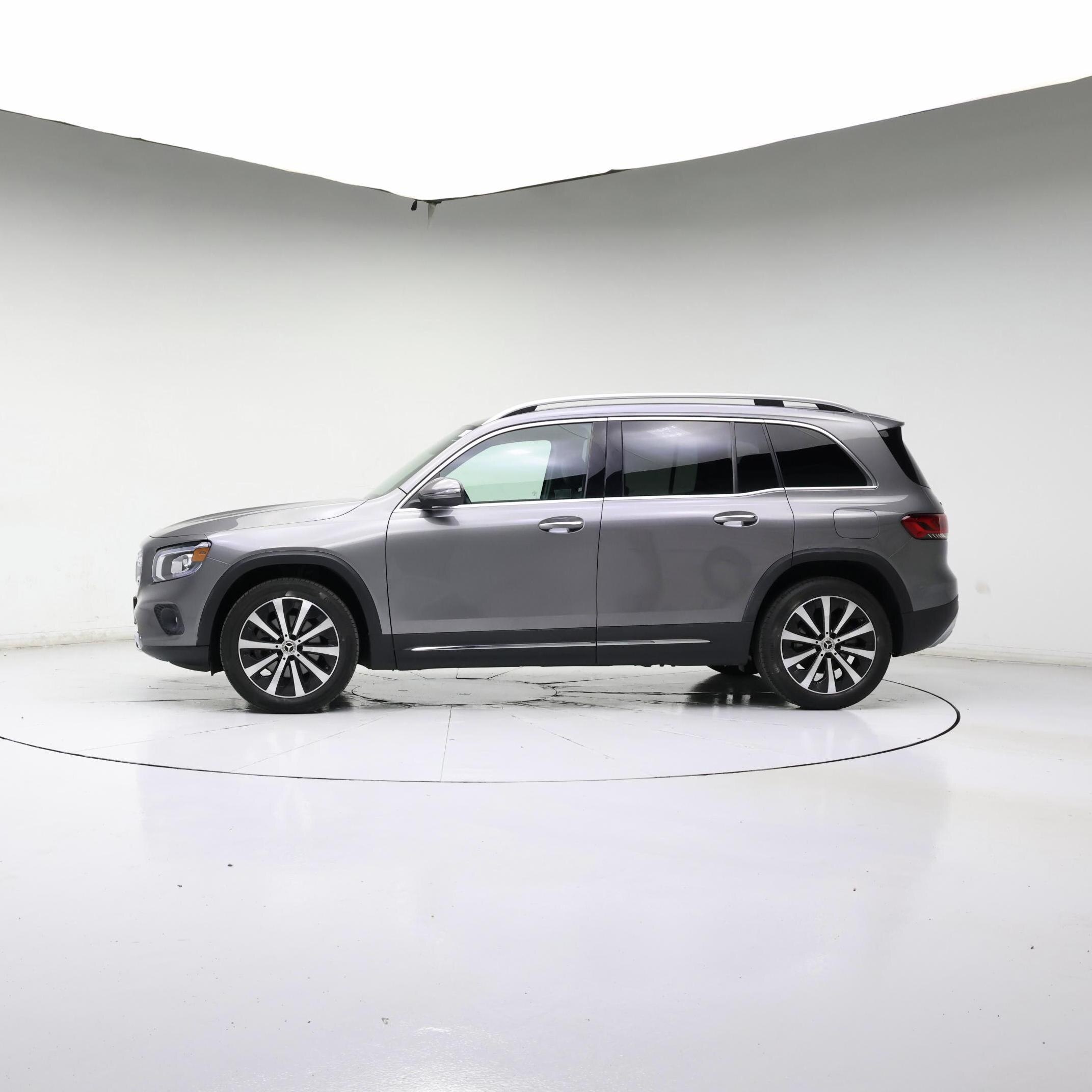 Thumbnail: 2022 Mercedes-Benz GLB - 3