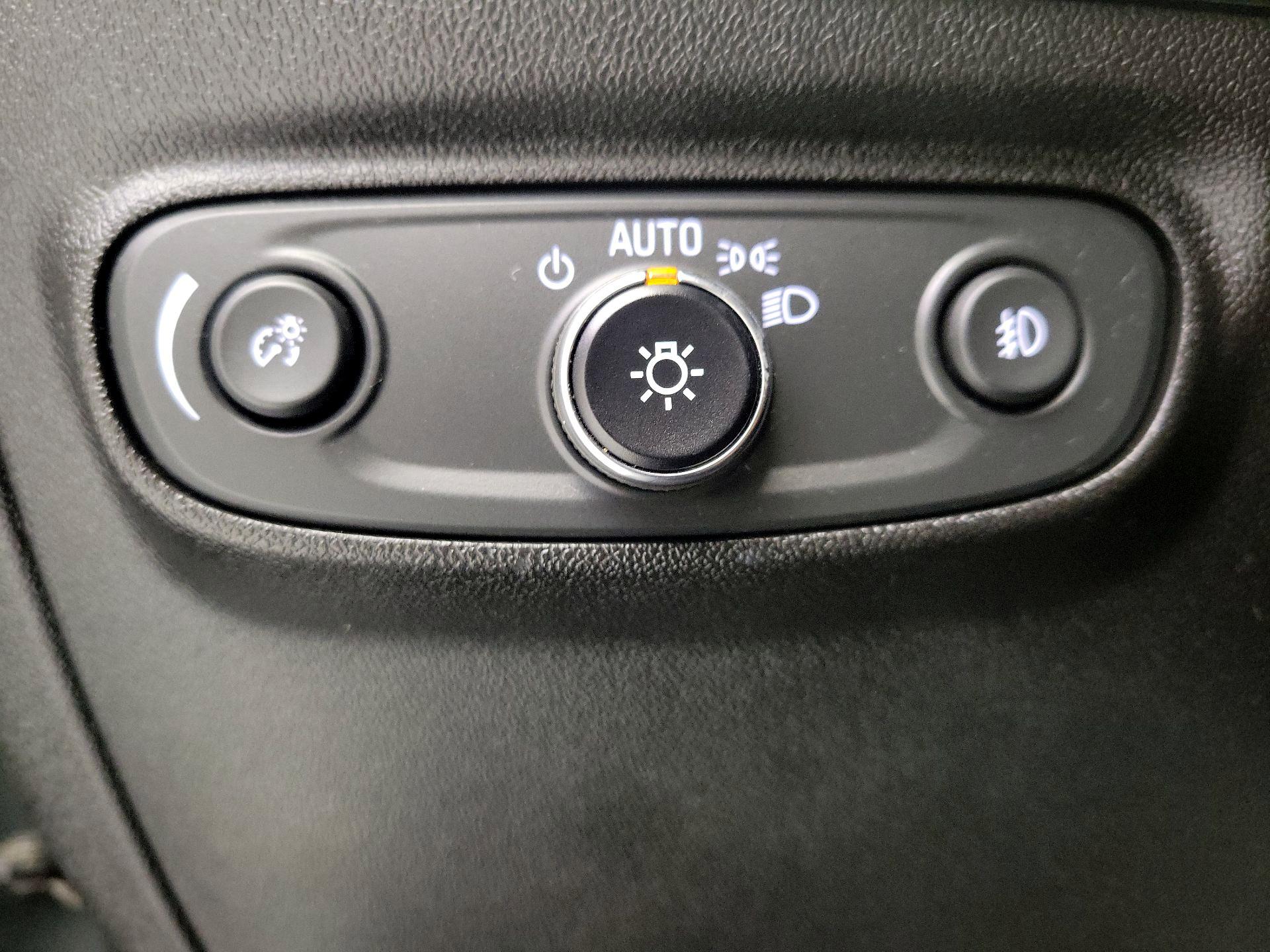 Thumbnail: 2020 Chevrolet Equinox - 13