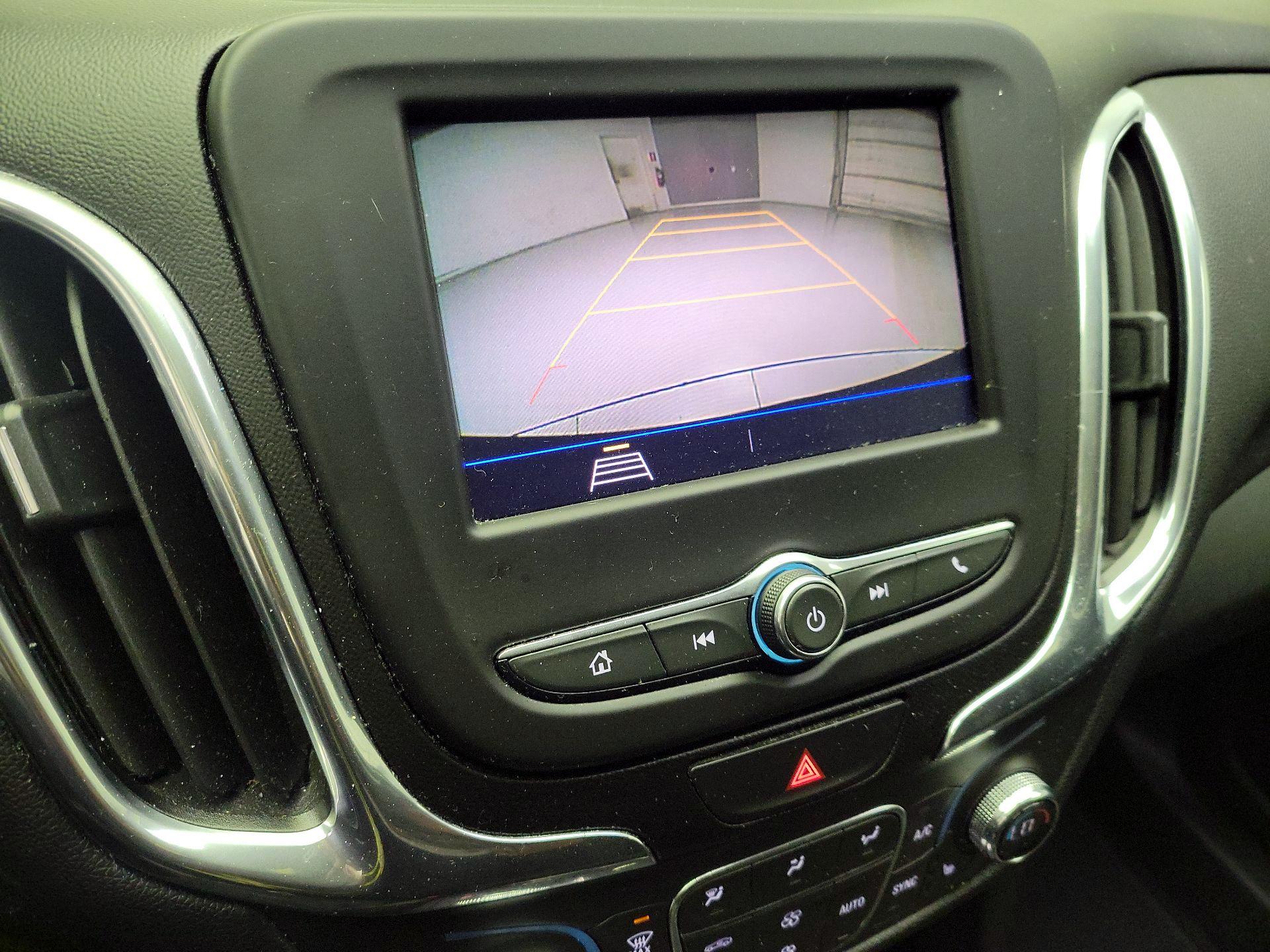 Thumbnail: 2020 Chevrolet Equinox - 14