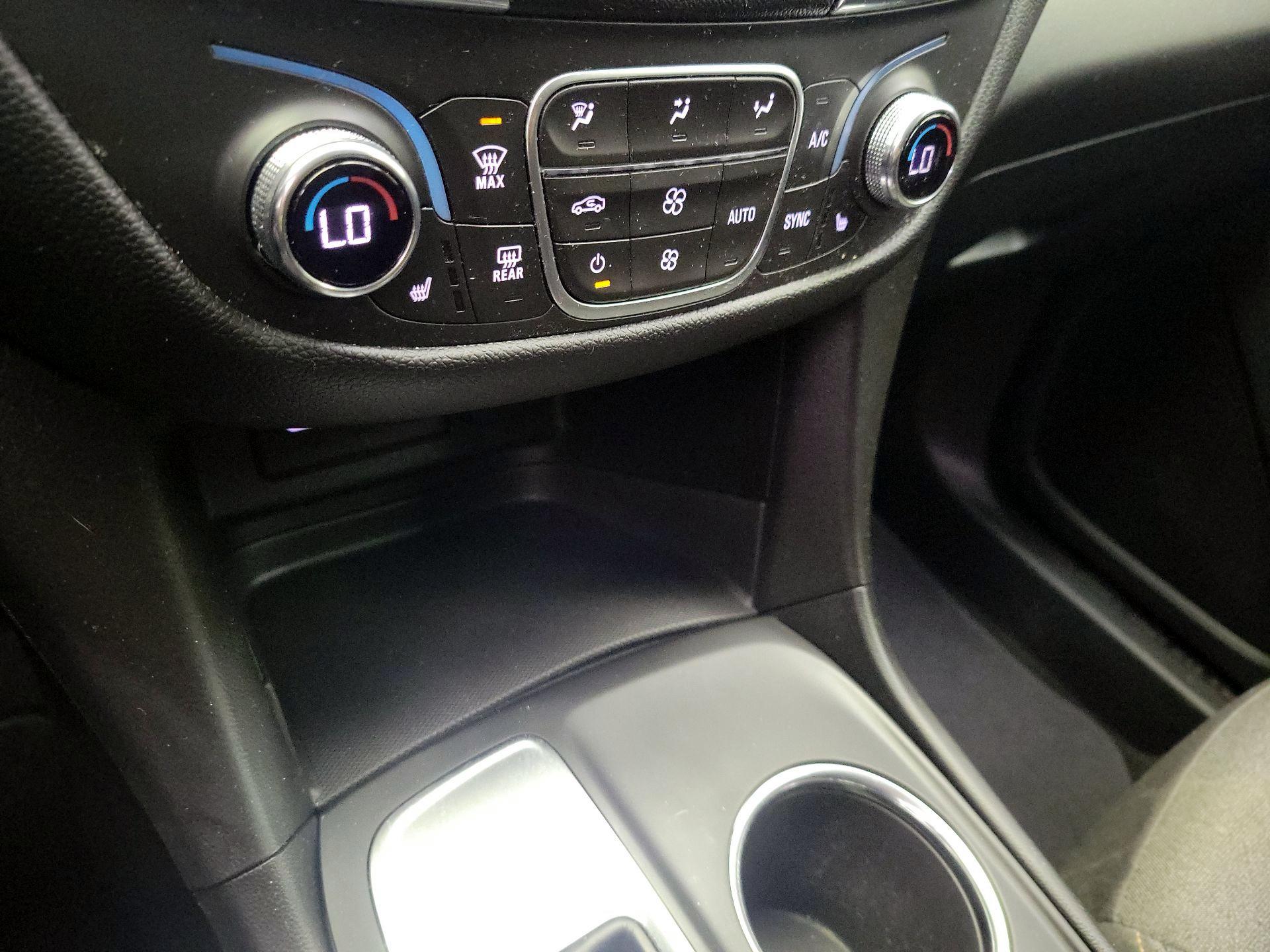 Thumbnail: 2020 Chevrolet Equinox - 16