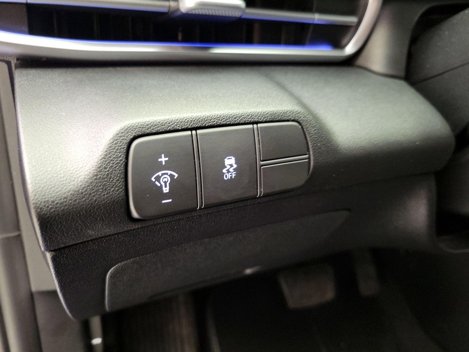 Thumbnail: 2024 Hyundai Elantra - 13