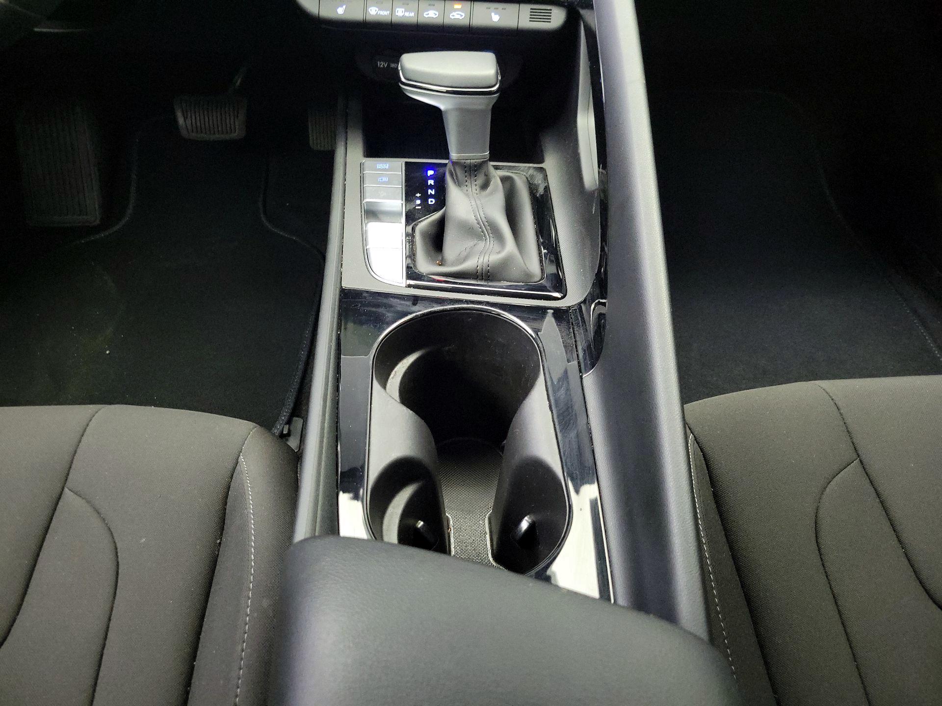 Thumbnail: 2024 Hyundai Elantra - 18