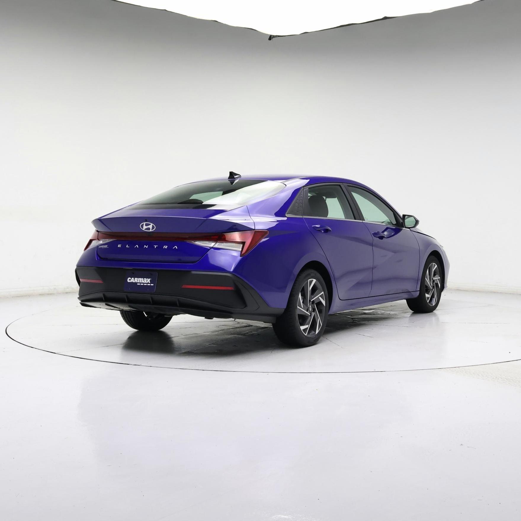 Thumbnail: 2024 Hyundai Elantra - 8