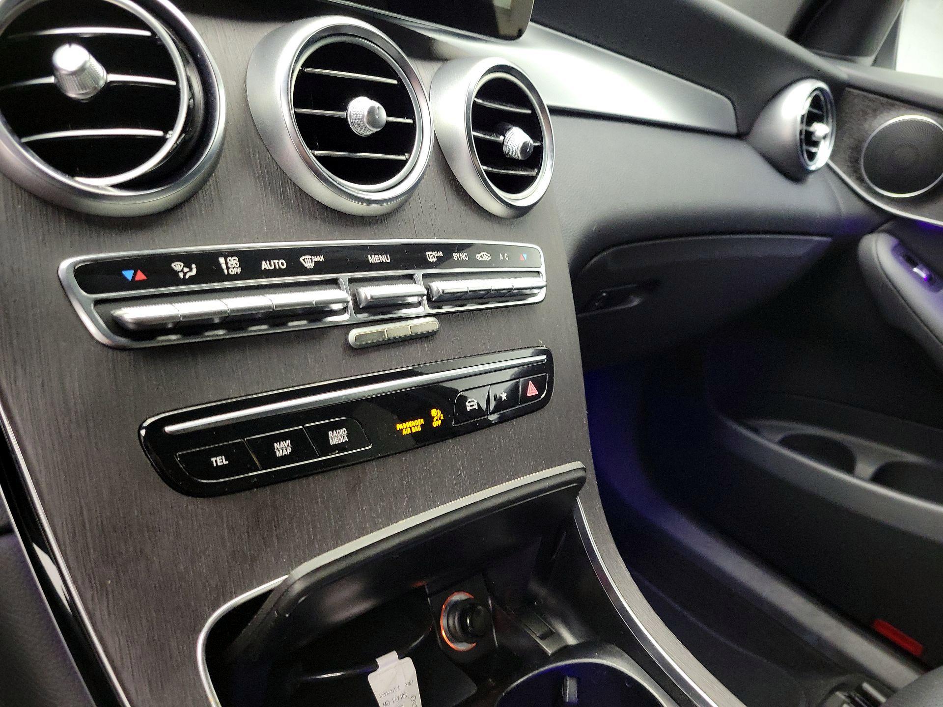 Thumbnail: 2021 Mercedes-Benz GLC - 16