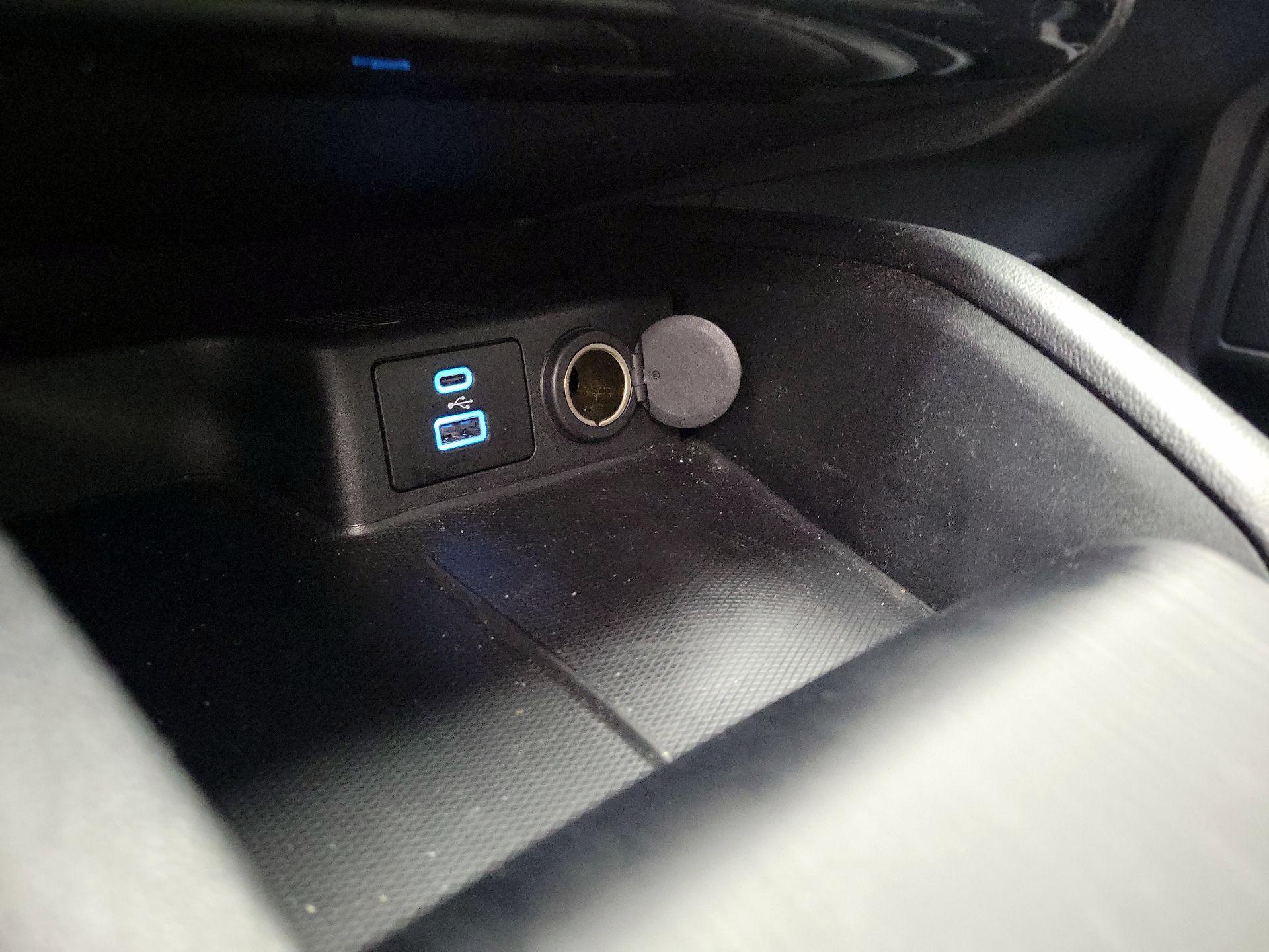 Thumbnail: 2021 Ford Escape - 18