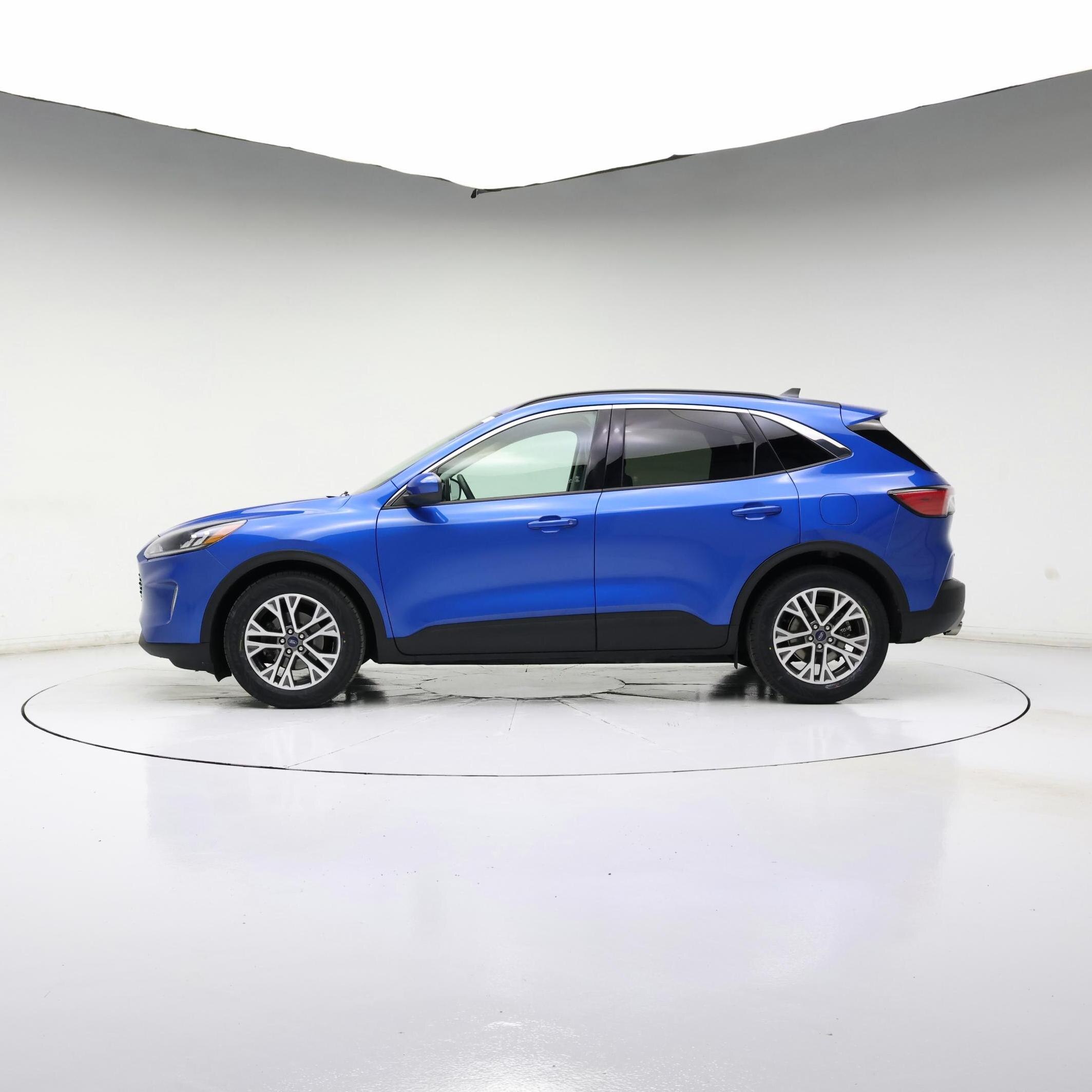 Thumbnail: 2021 Ford Escape - 3