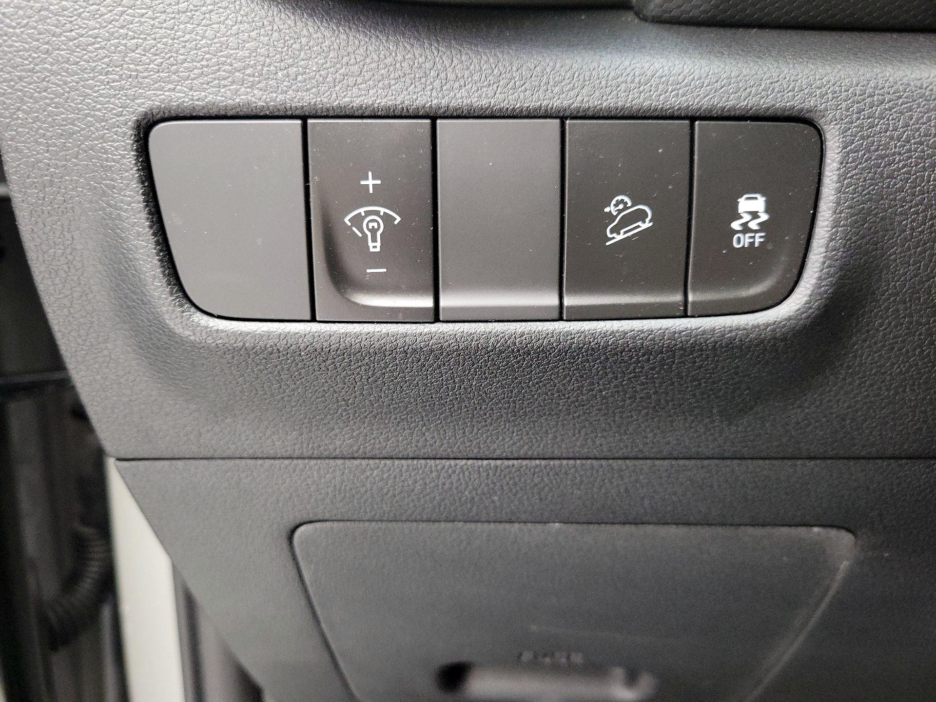 Thumbnail: 2022 Hyundai Kona - 13