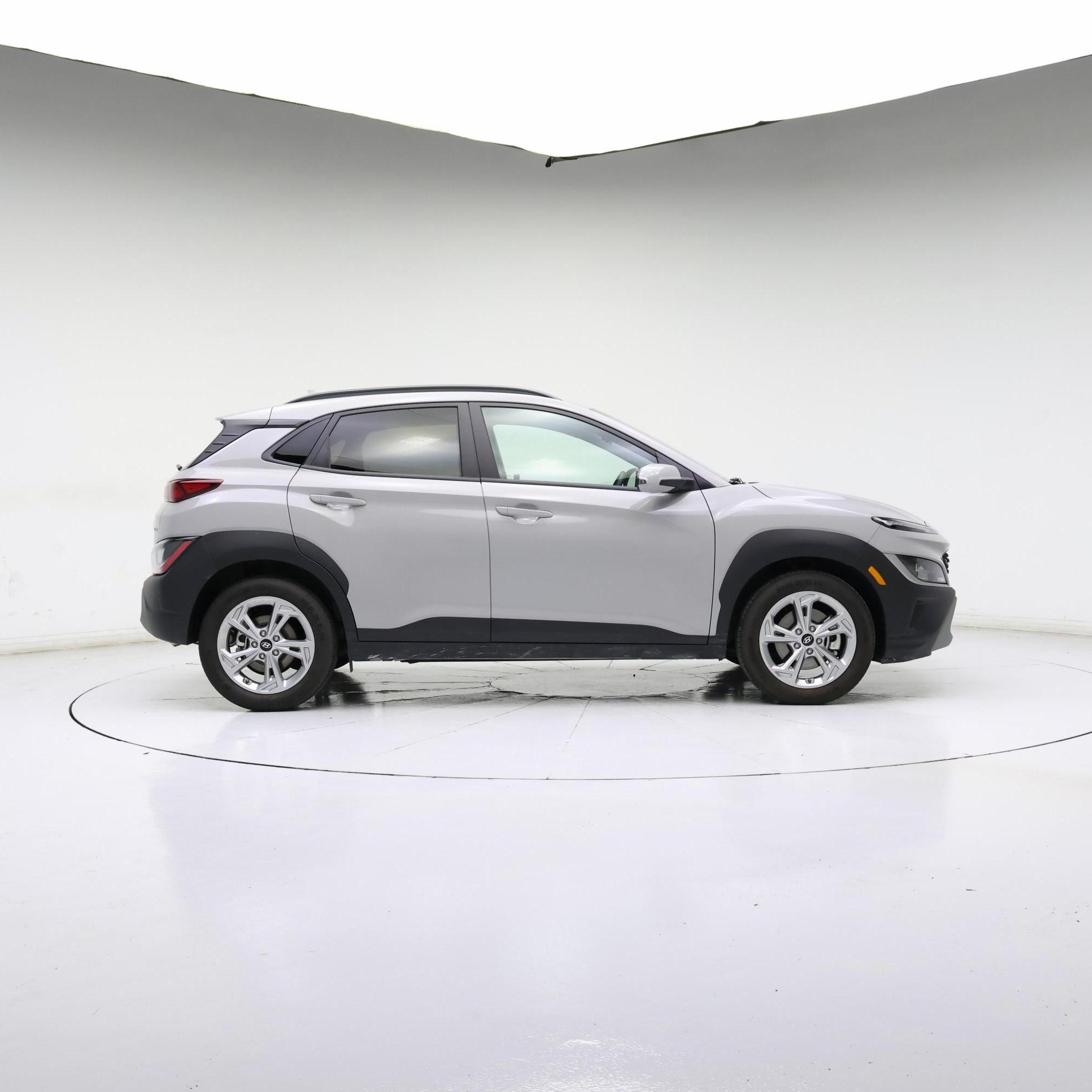 Thumbnail: 2022 Hyundai Kona - 3