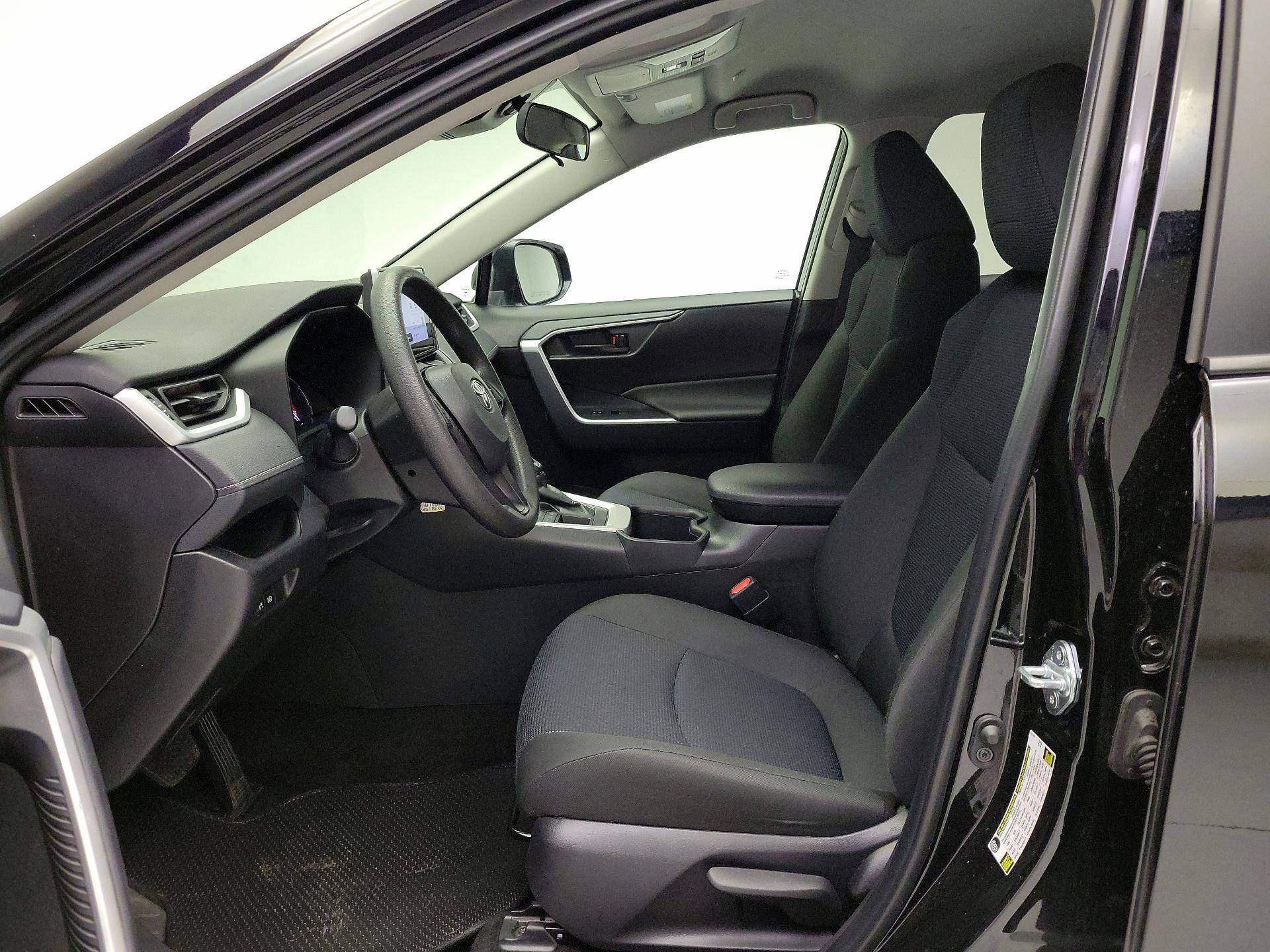 Thumbnail: 2025 Toyota RAV4 - 11