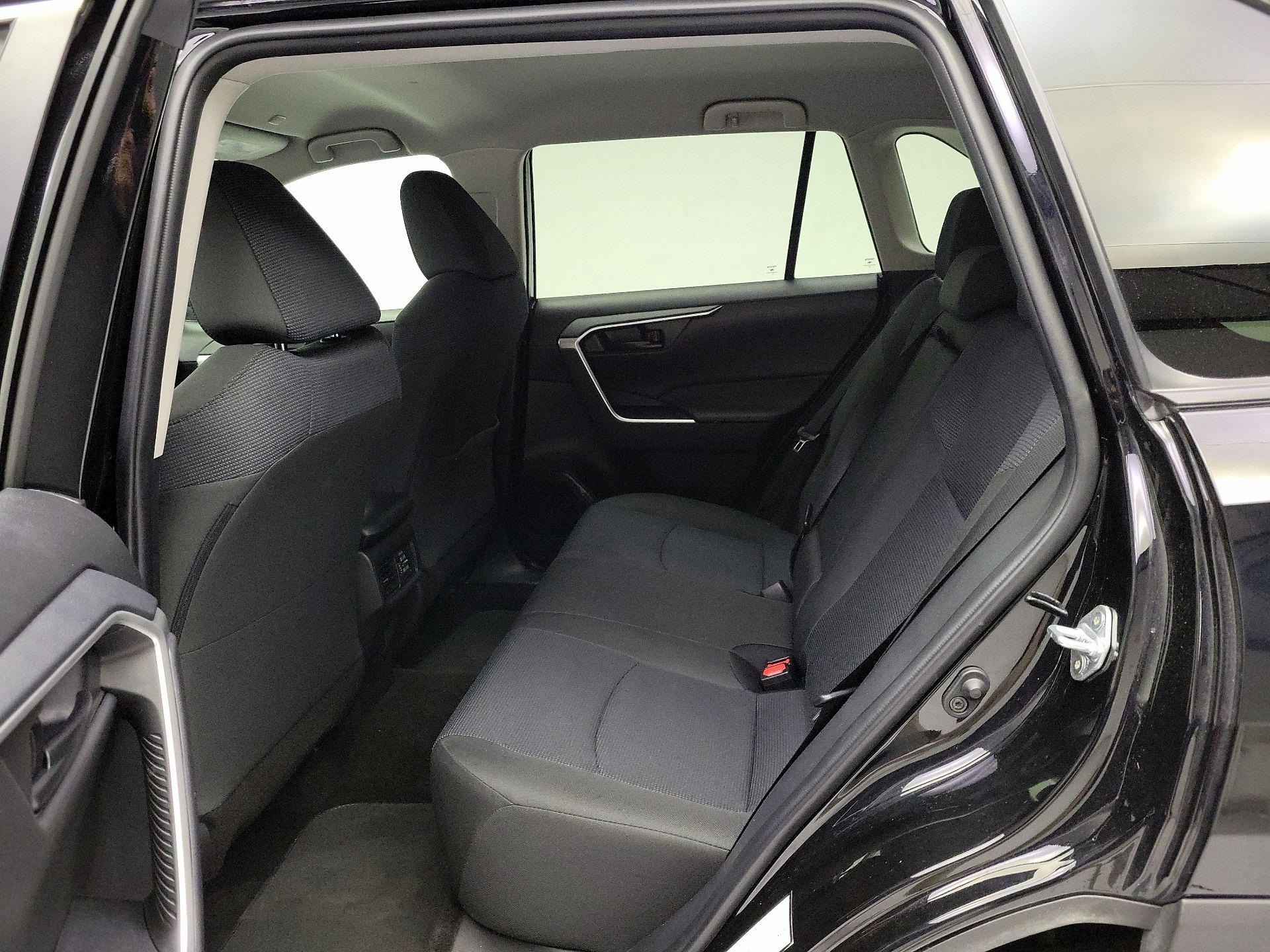 Thumbnail: 2025 Toyota RAV4 - 18