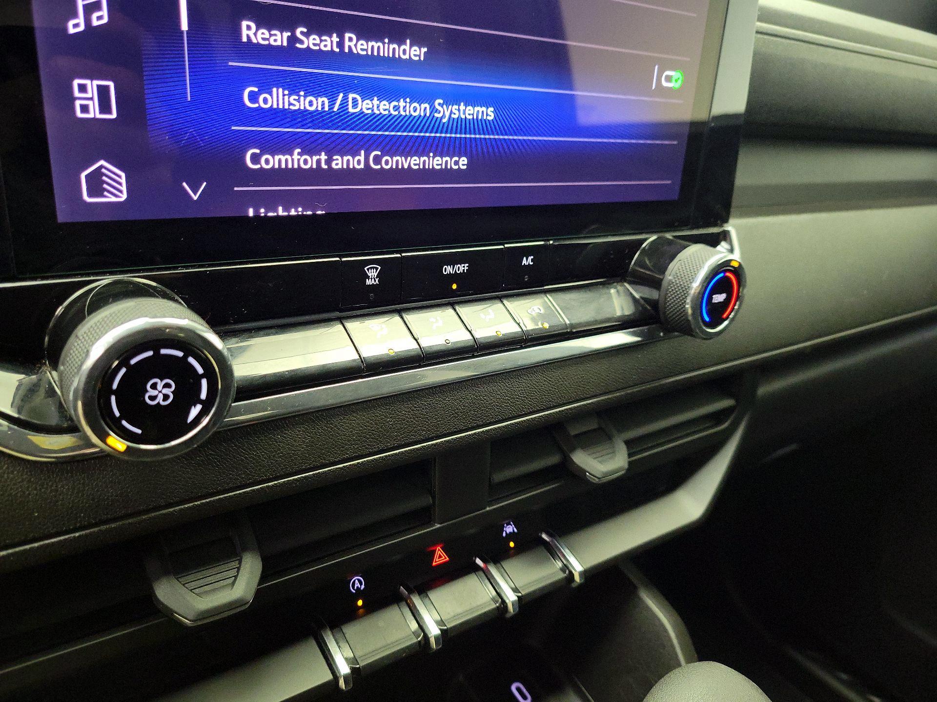 Thumbnail: 2023 Chevrolet Colorado - 15