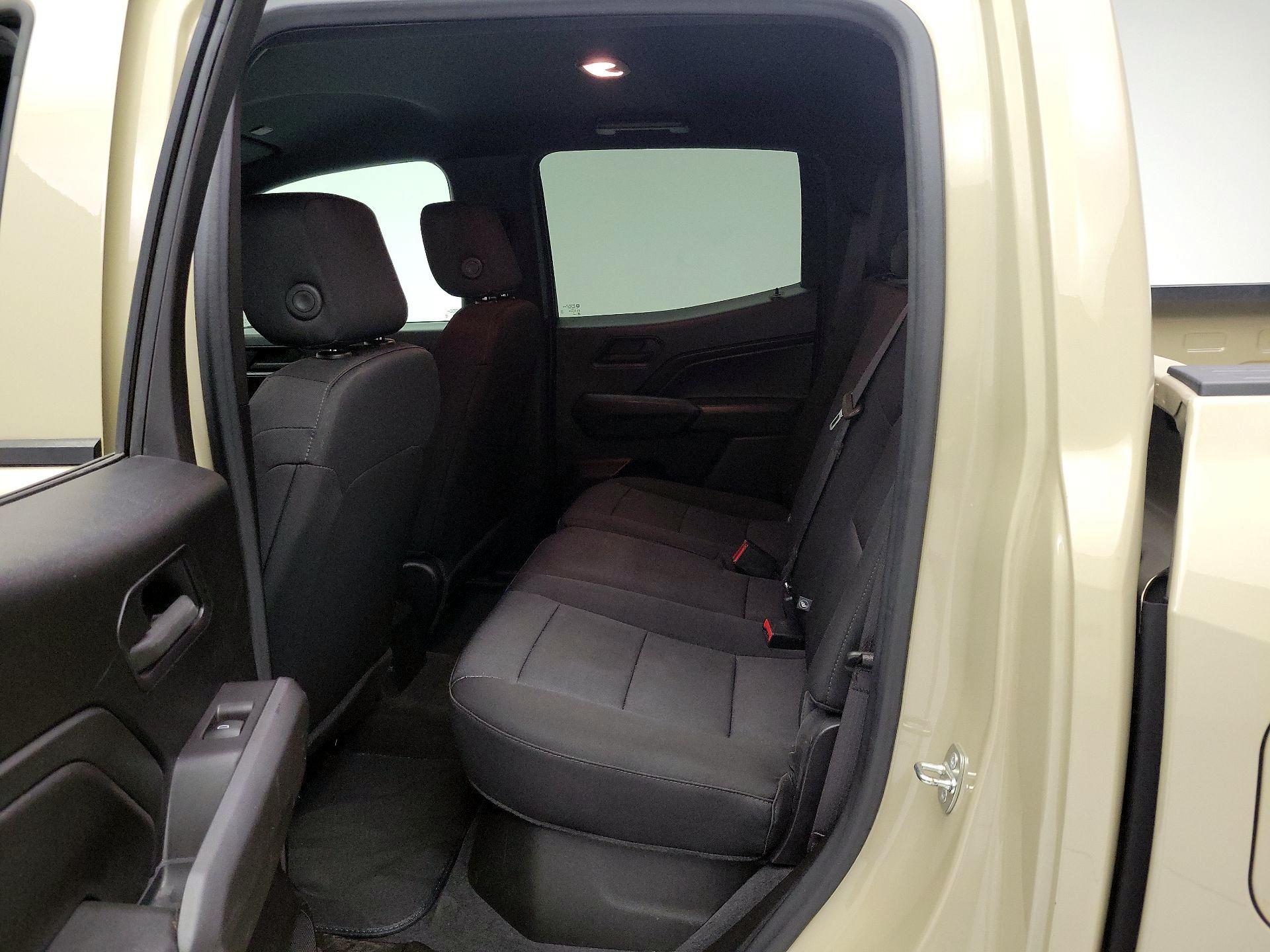 Thumbnail: 2023 Chevrolet Colorado - 18