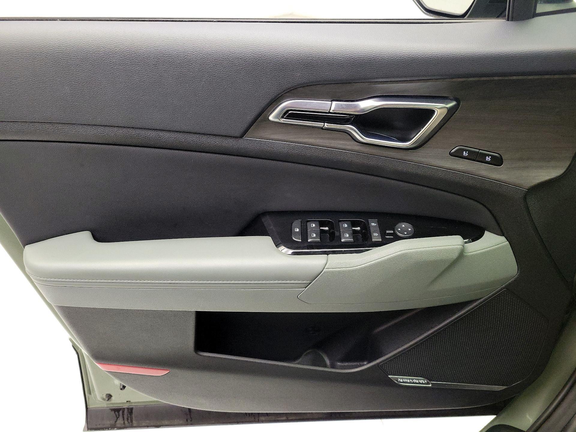 Thumbnail: 2023 Kia Sportage - 12