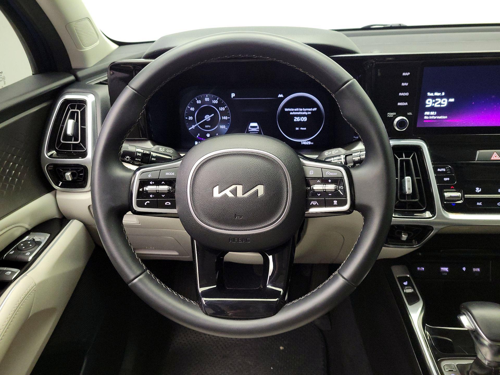 Thumbnail: 2023 Kia Sorento - 10