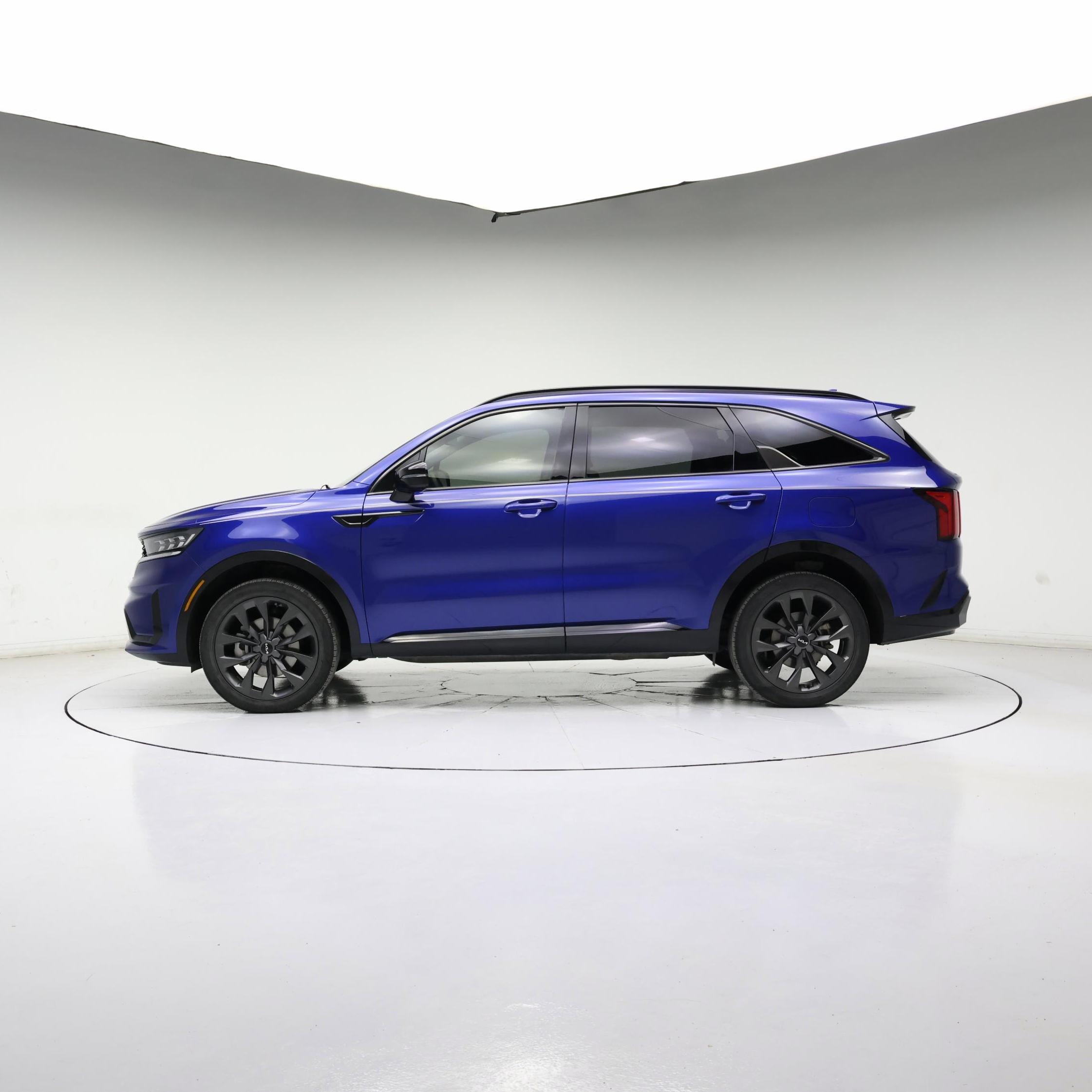 Thumbnail: 2023 Kia Sorento - 3