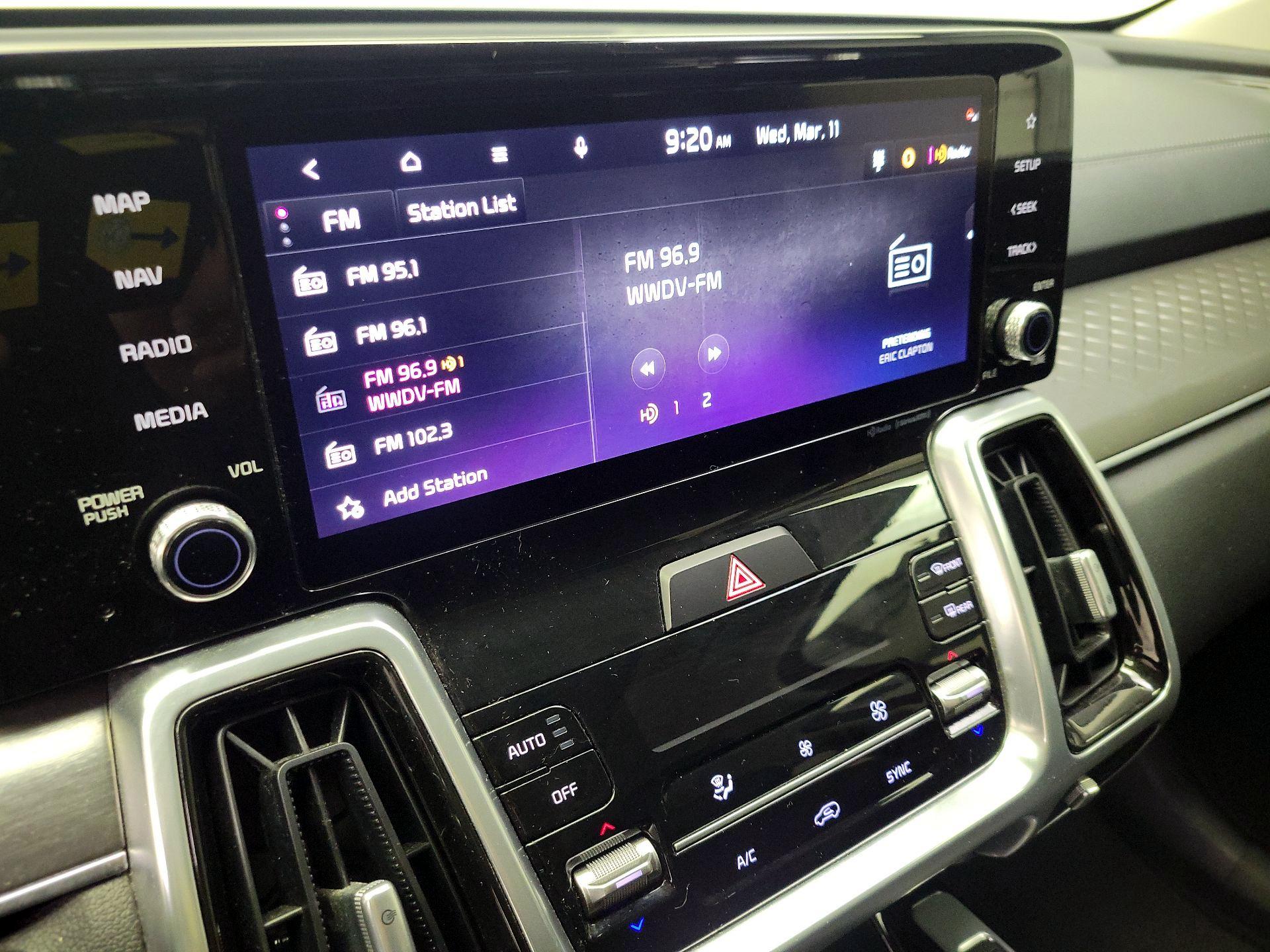 Thumbnail: 2023 Kia Sorento - 16