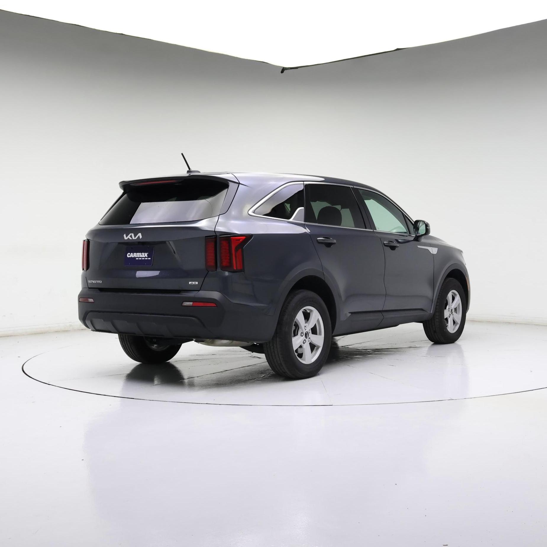 Thumbnail: 2023 Kia Sorento - 8