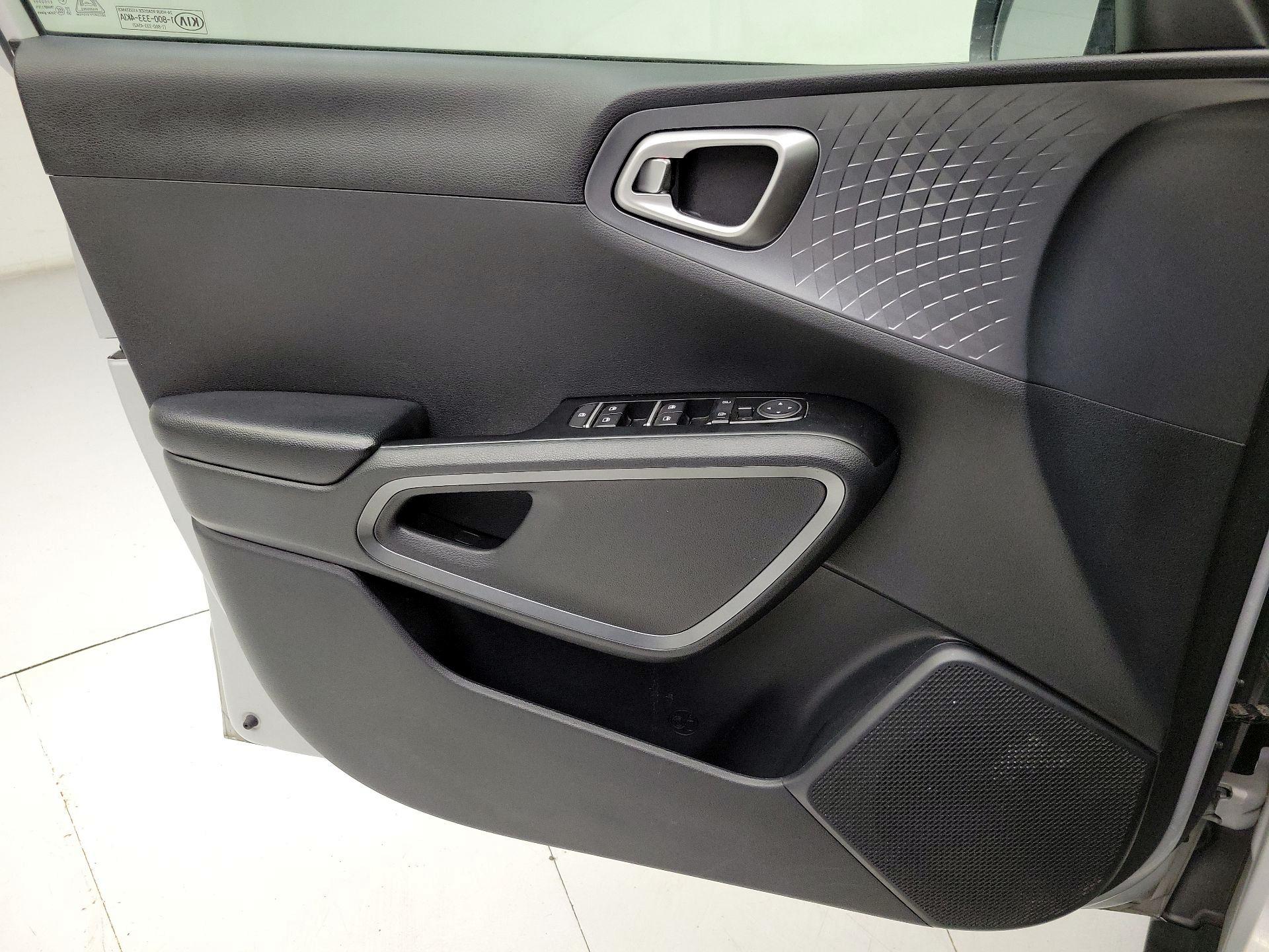 Thumbnail: 2021 Kia Soul - 12