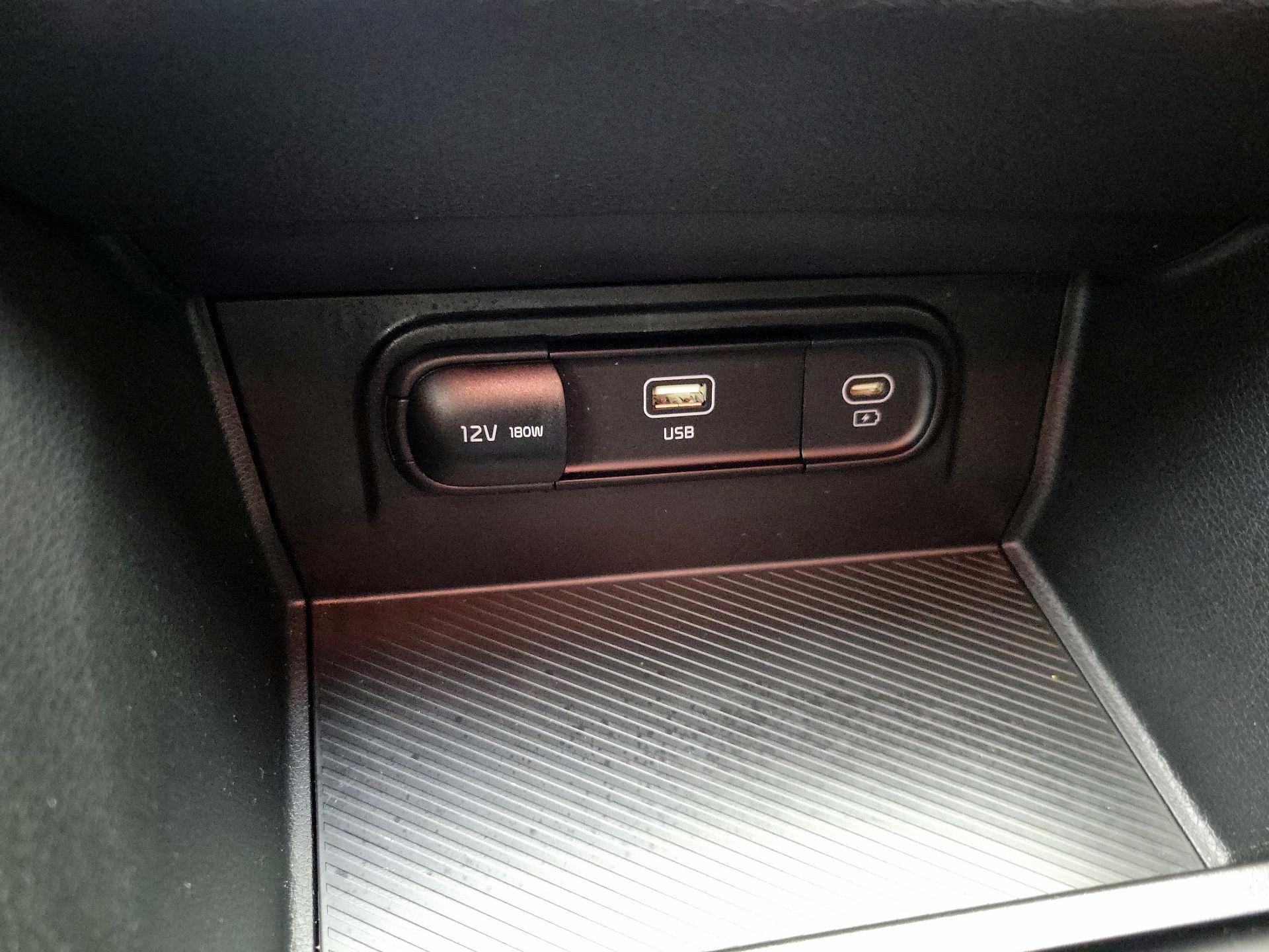 Thumbnail: 2025 Kia Sportage - 18