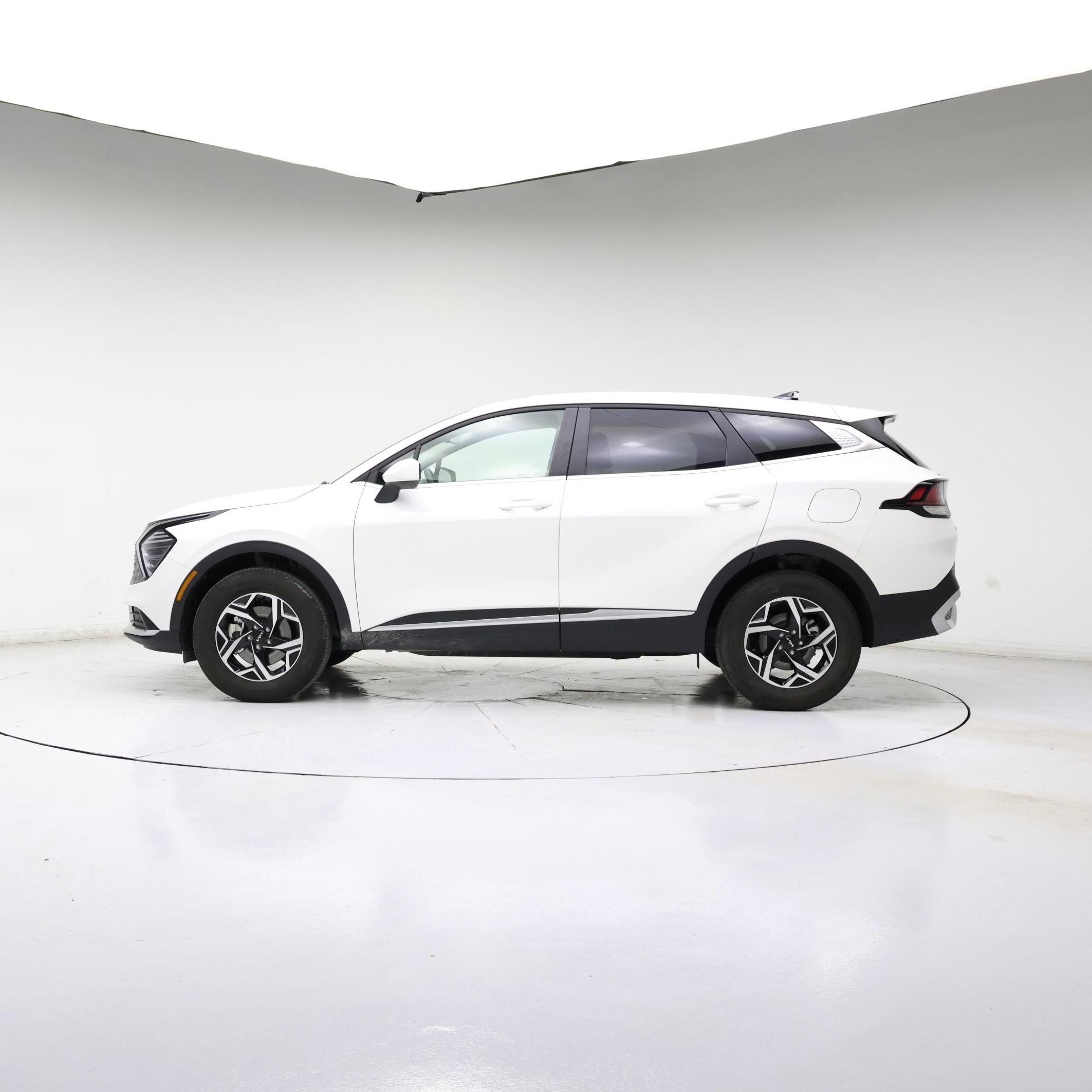 Thumbnail: 2025 Kia Sportage - 3