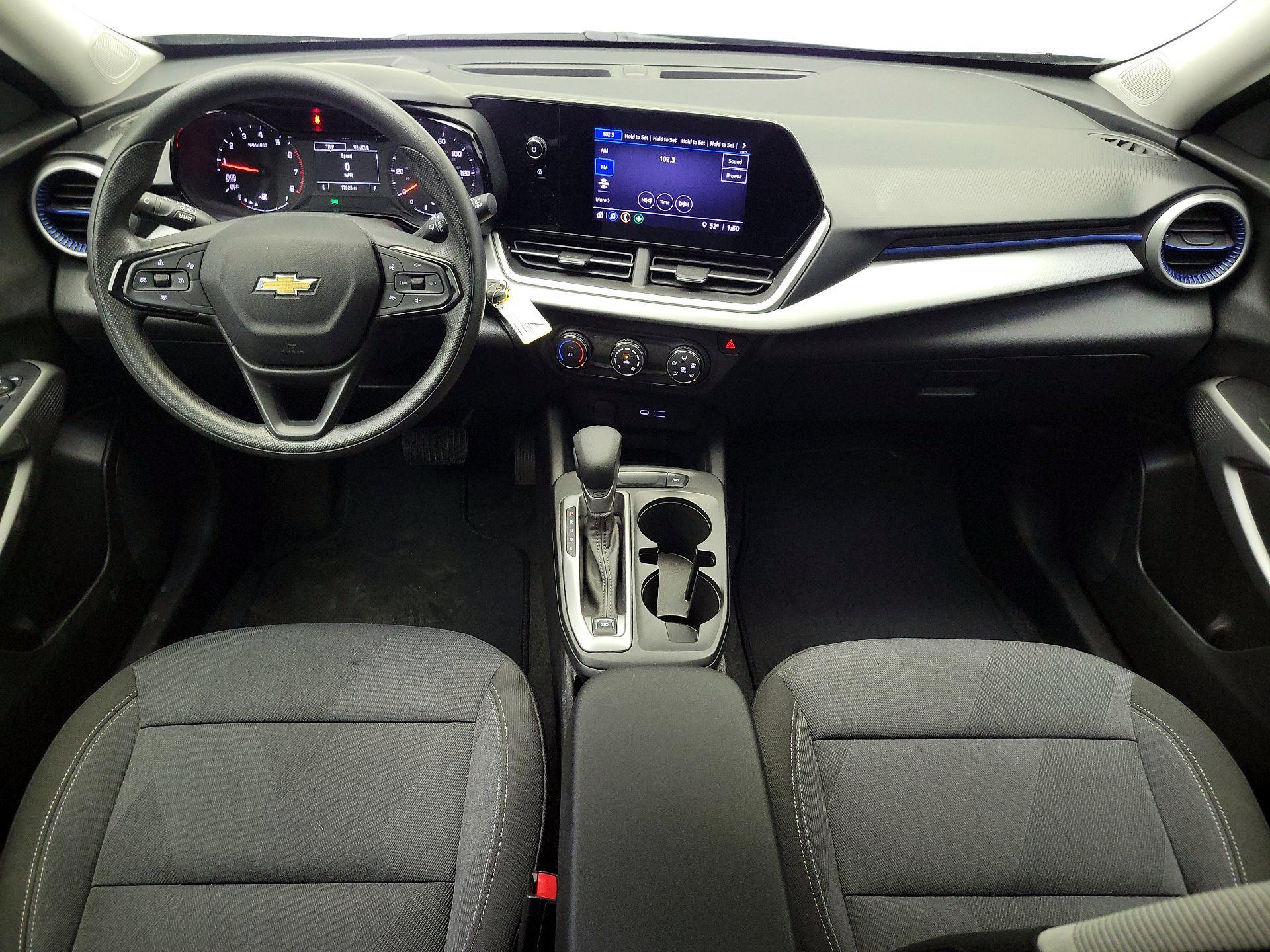 Thumbnail: 2024 Chevrolet Trax - 9