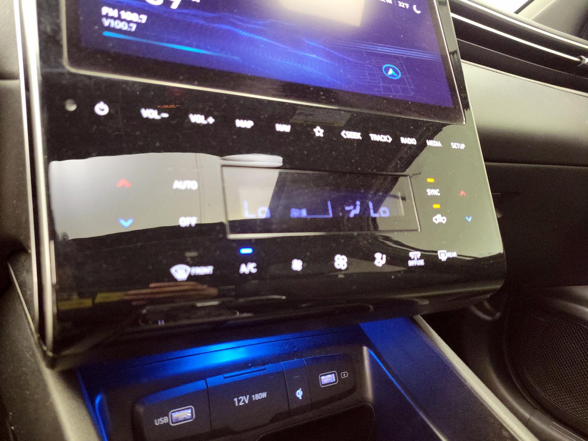 Thumbnail: 2023 Hyundai Santa Cruz - 17