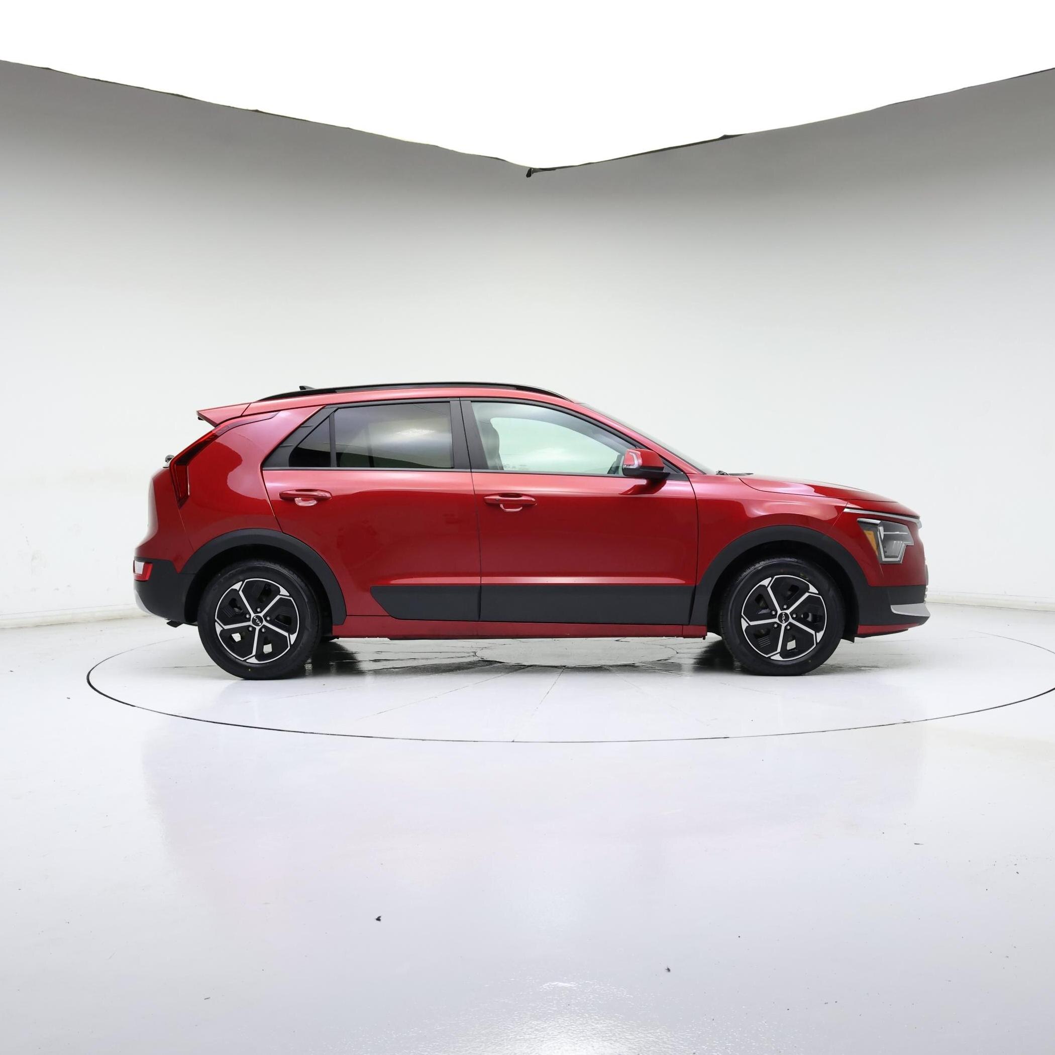 Thumbnail: 2024 Kia Niro - 3