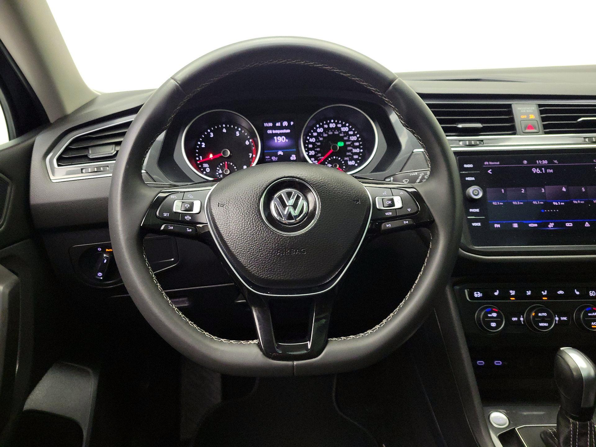 Thumbnail: 2021 Volkswagen Tiguan - 10