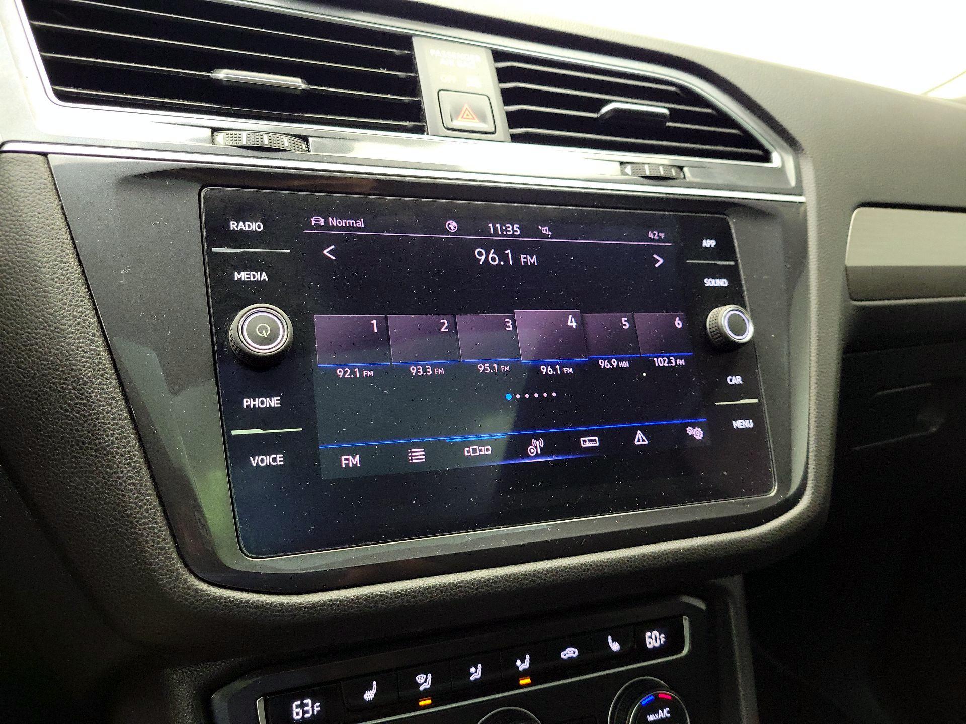 Thumbnail: 2021 Volkswagen Tiguan - 15