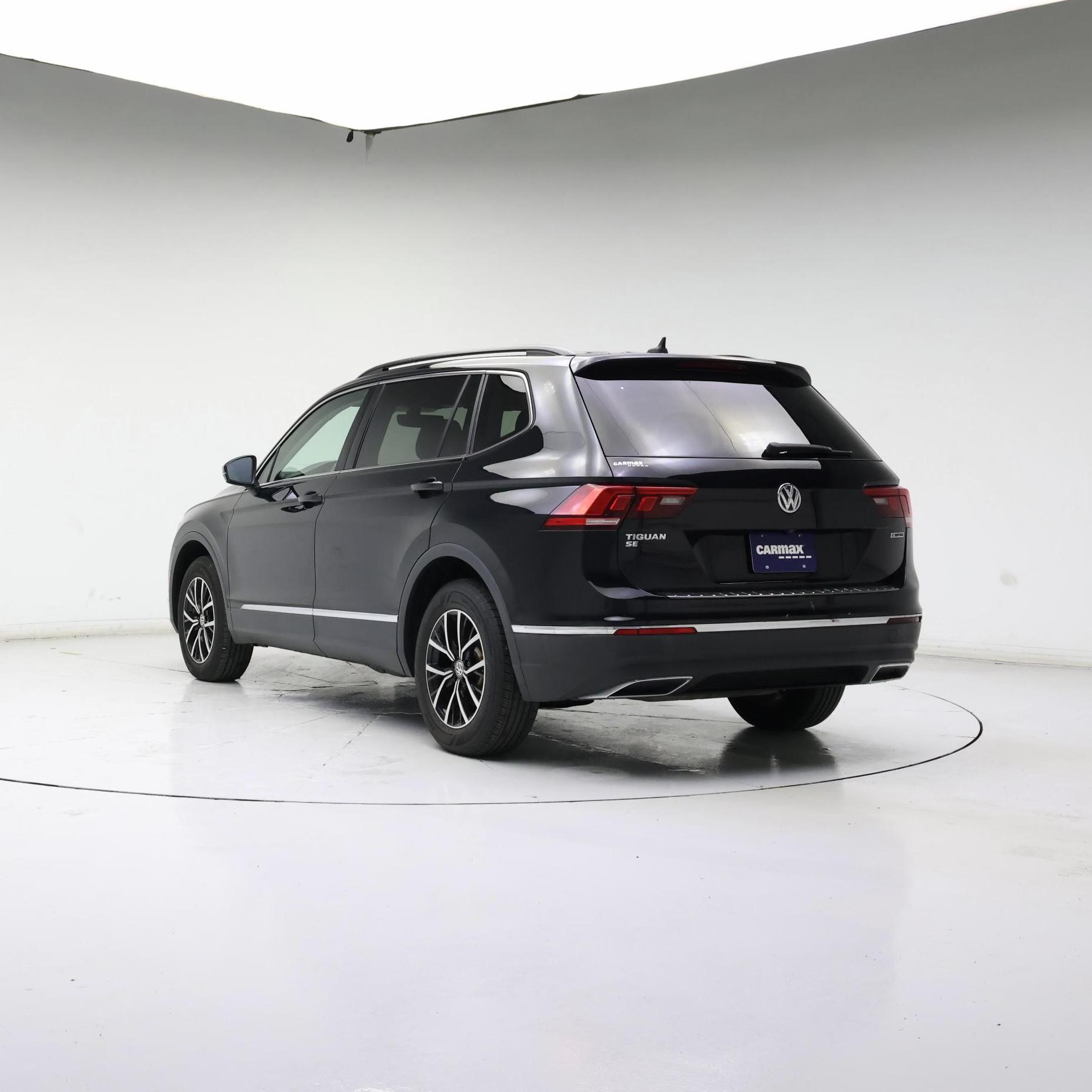 Thumbnail: 2021 Volkswagen Tiguan - 2