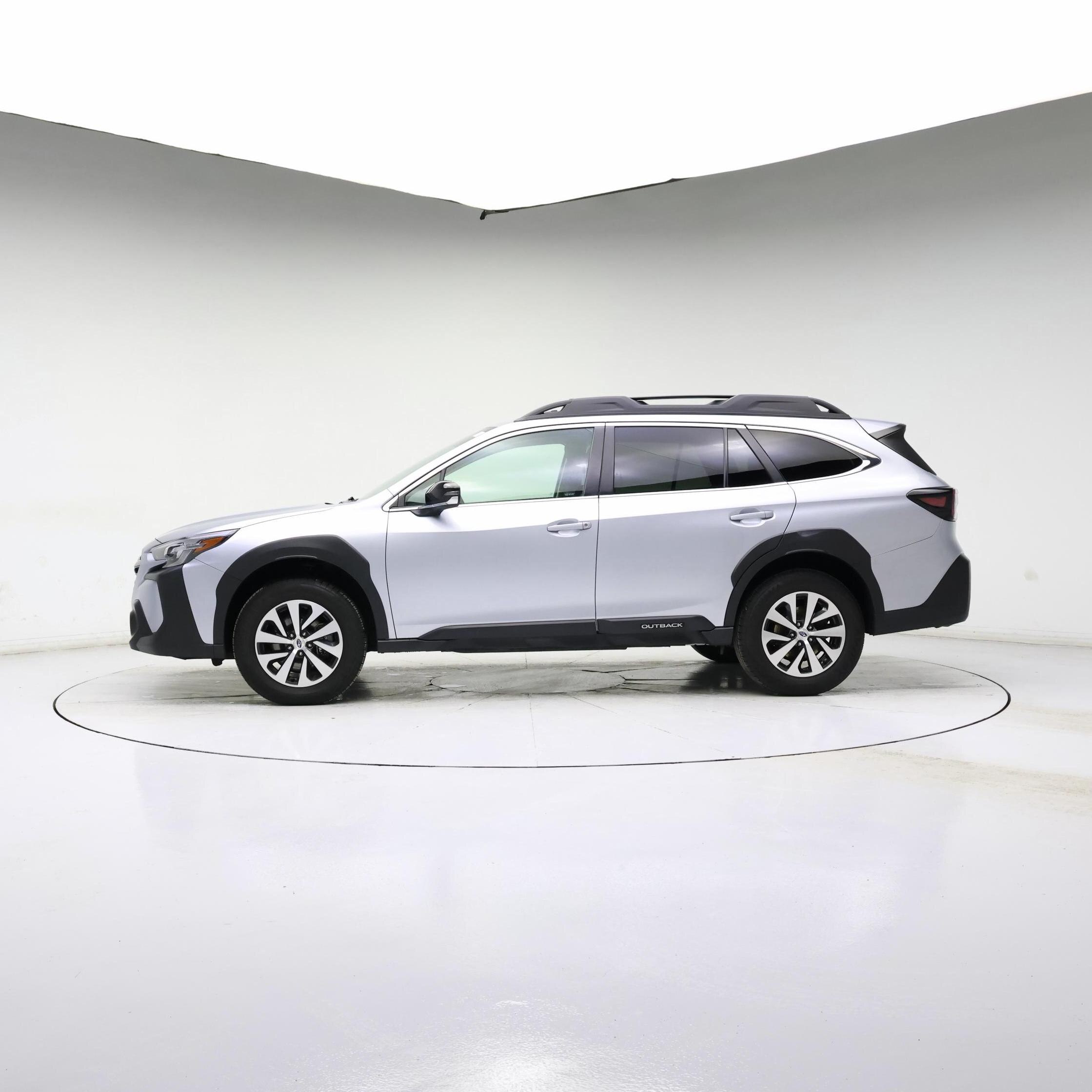 Thumbnail: 2023 Subaru Outback - 3