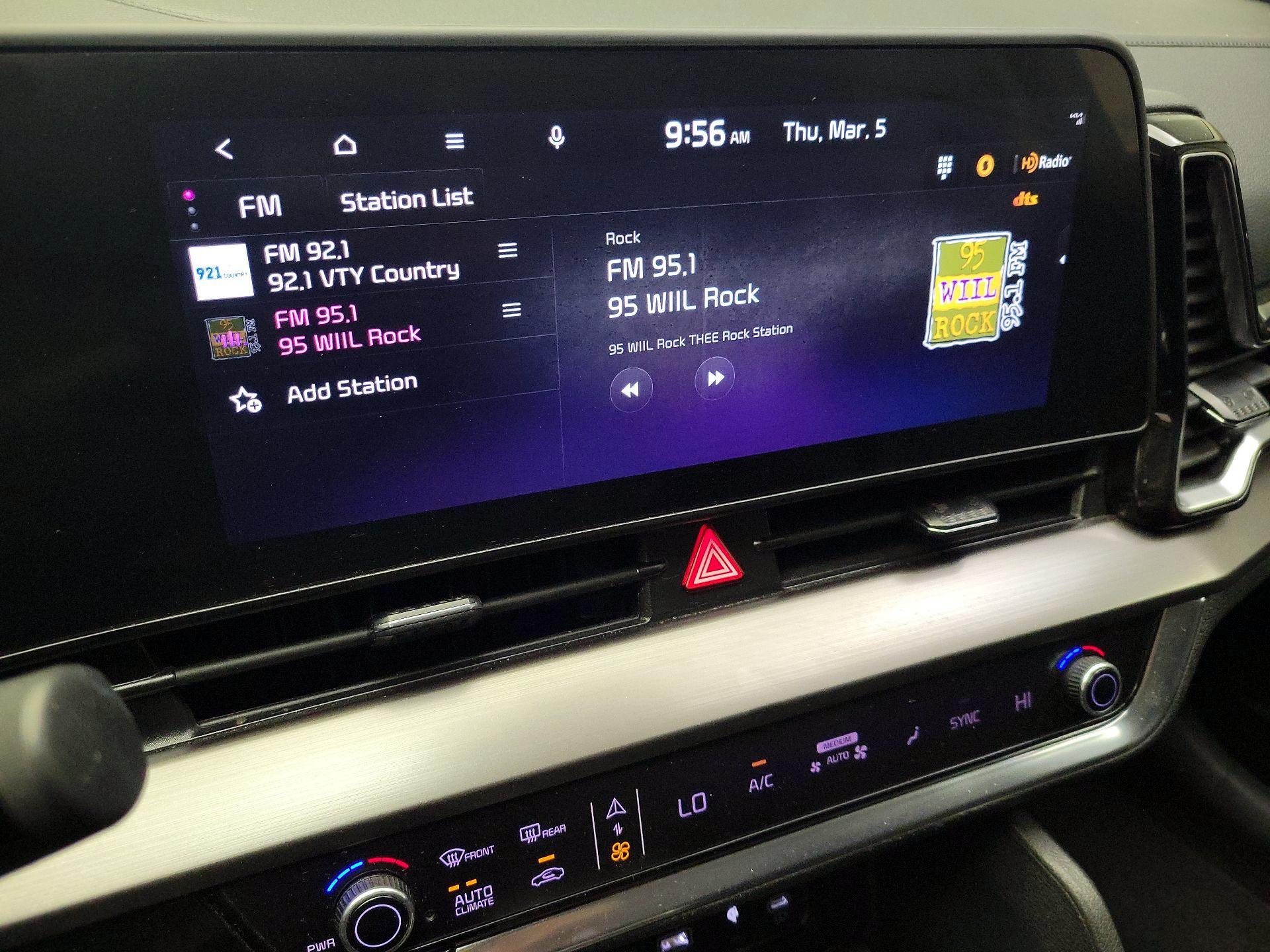 Thumbnail: 2023 Kia Sportage - 16