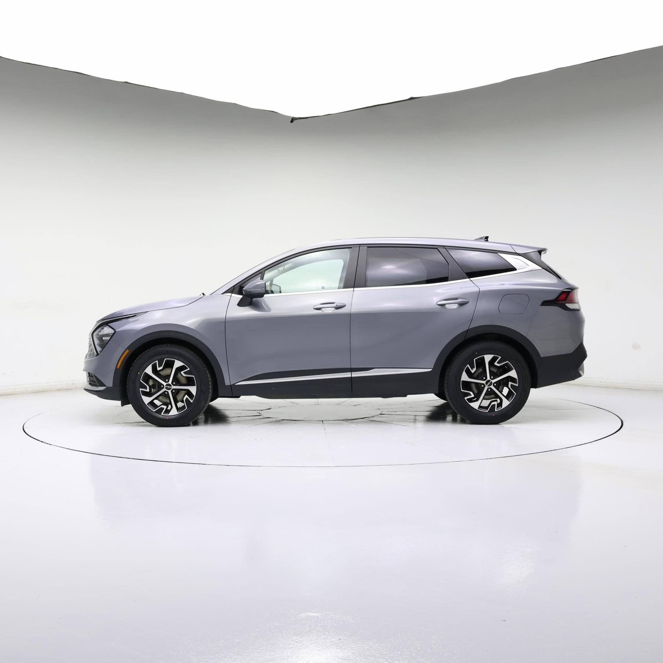 Thumbnail: 2023 Kia Sportage - 3