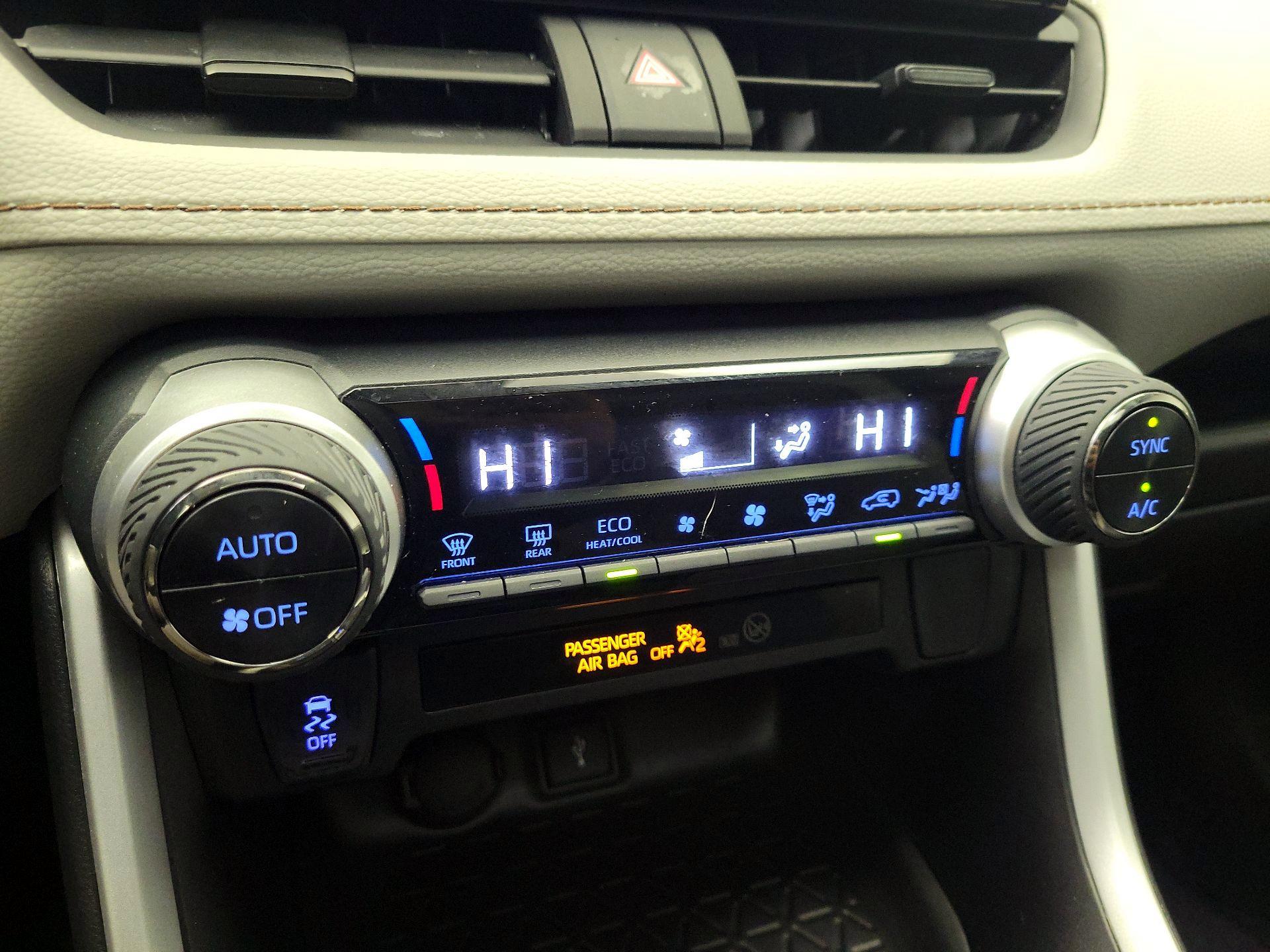 Thumbnail: 2022 Toyota RAV4 - 16