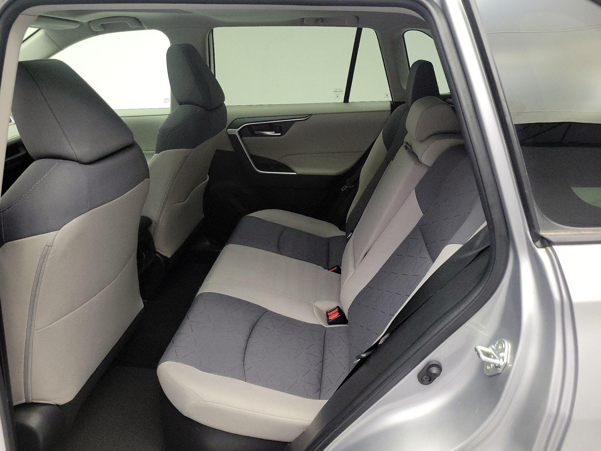 Thumbnail: 2022 Toyota RAV4 - 20