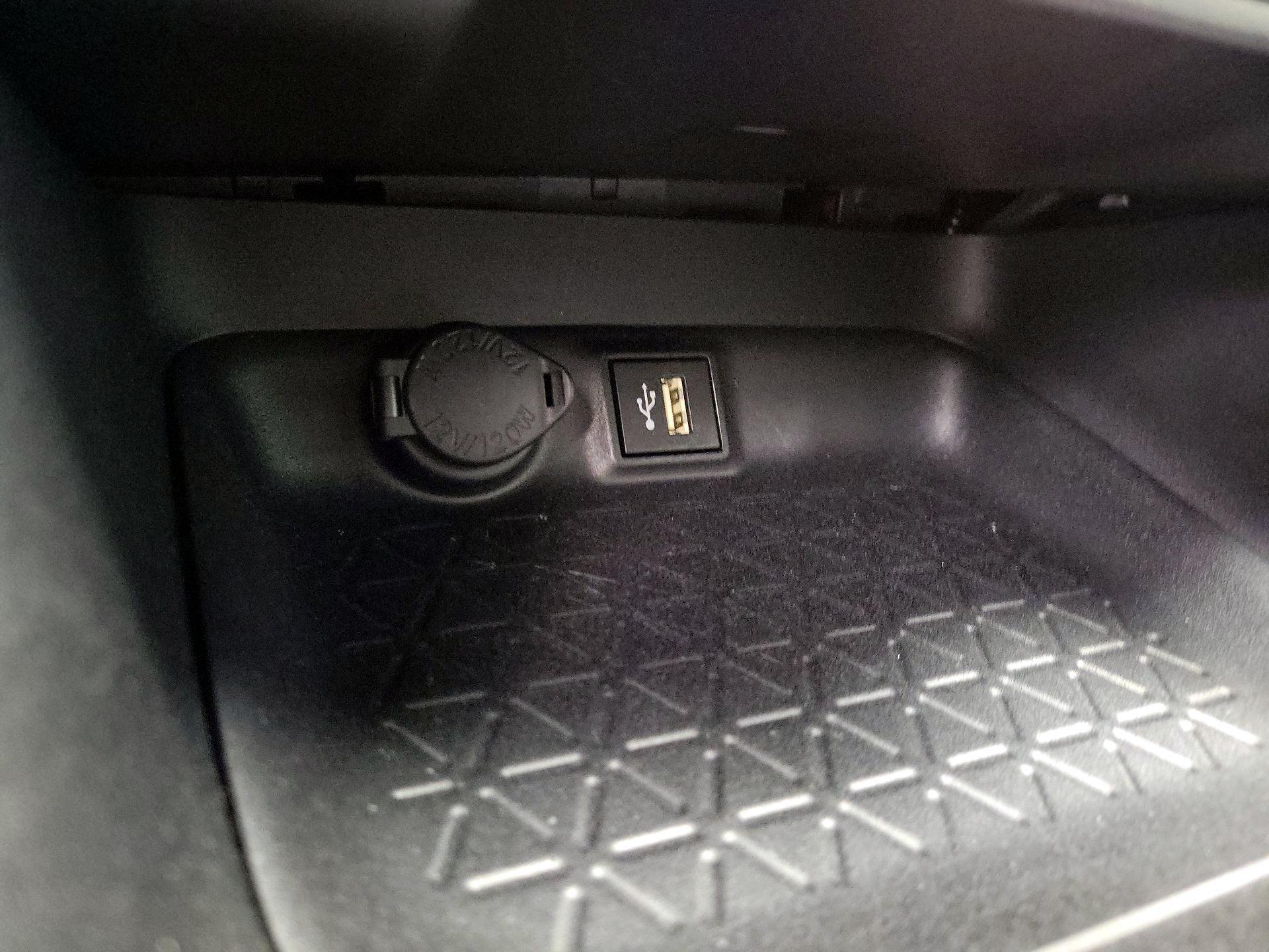 Thumbnail: 2025 Toyota RAV4 - 18