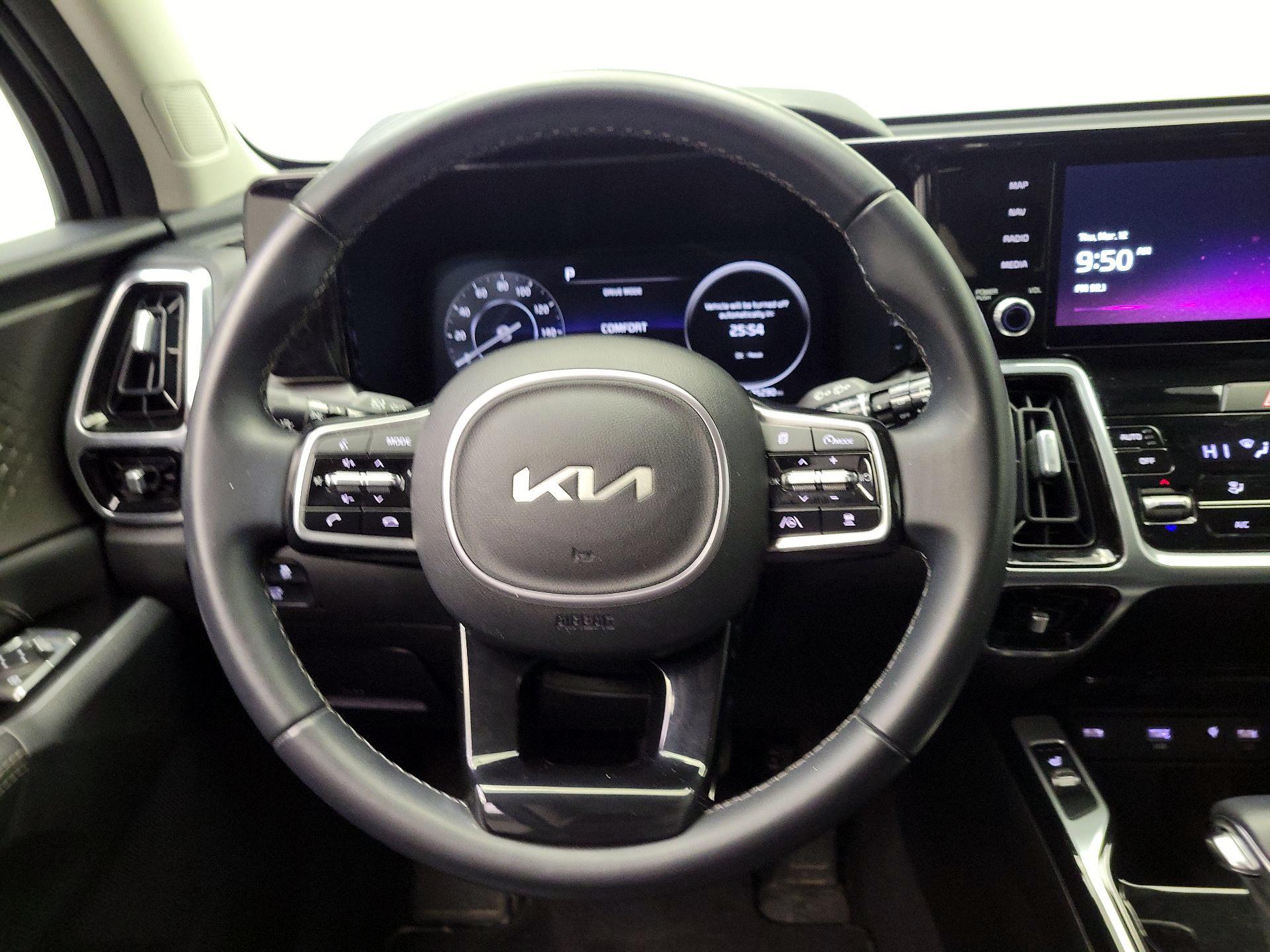 Thumbnail: 2023 Kia Sorento - 10