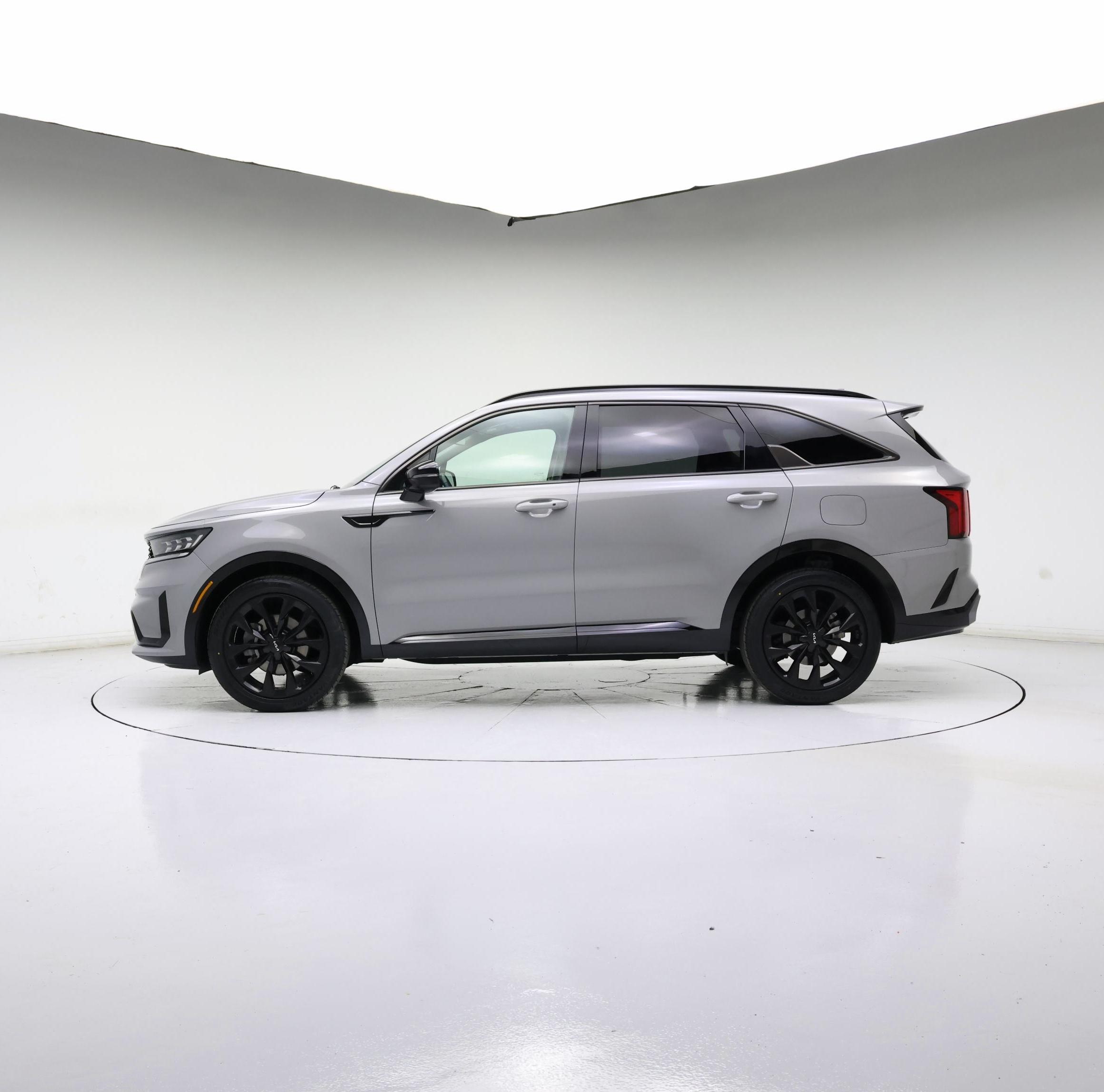 Thumbnail: 2023 Kia Sorento - 3