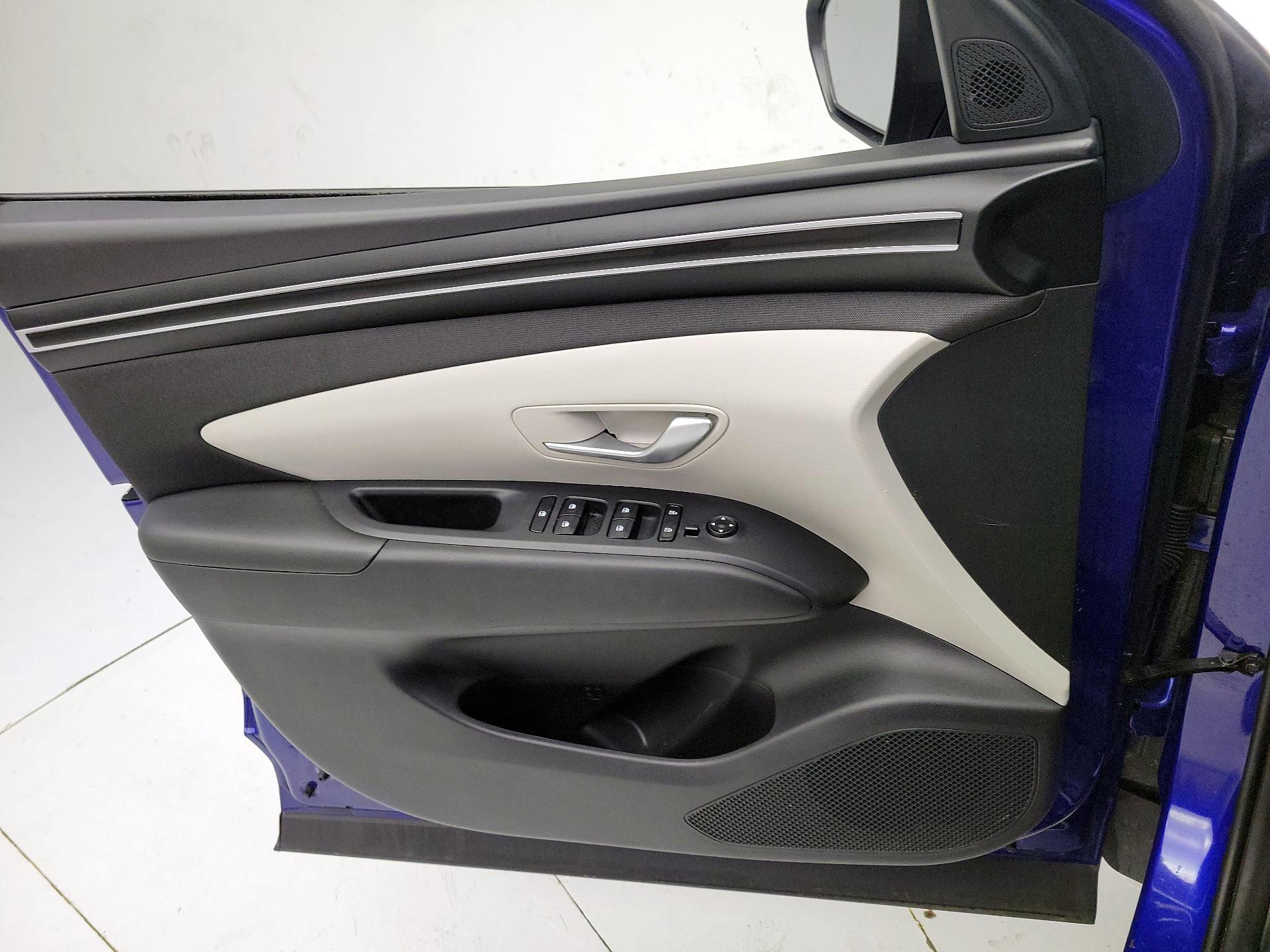 Thumbnail: 2023 Hyundai Tucson - 12