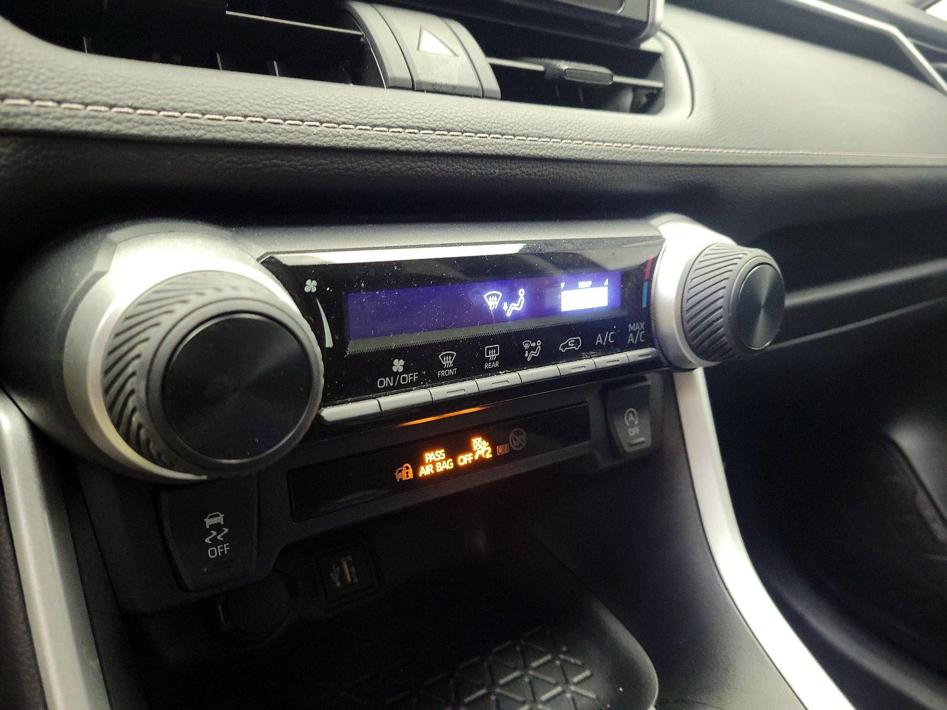 Thumbnail: 2025 Toyota RAV4 - 15