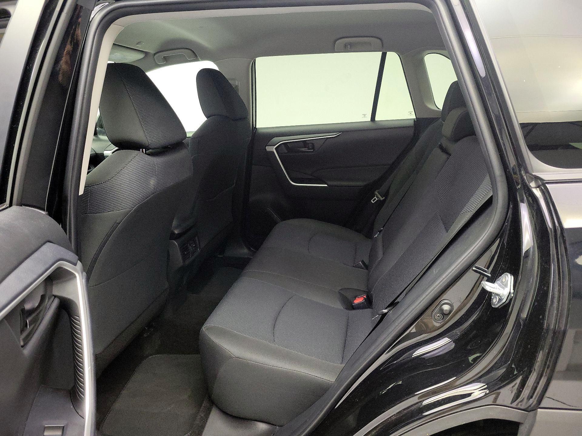 Thumbnail: 2025 Toyota RAV4 - 18