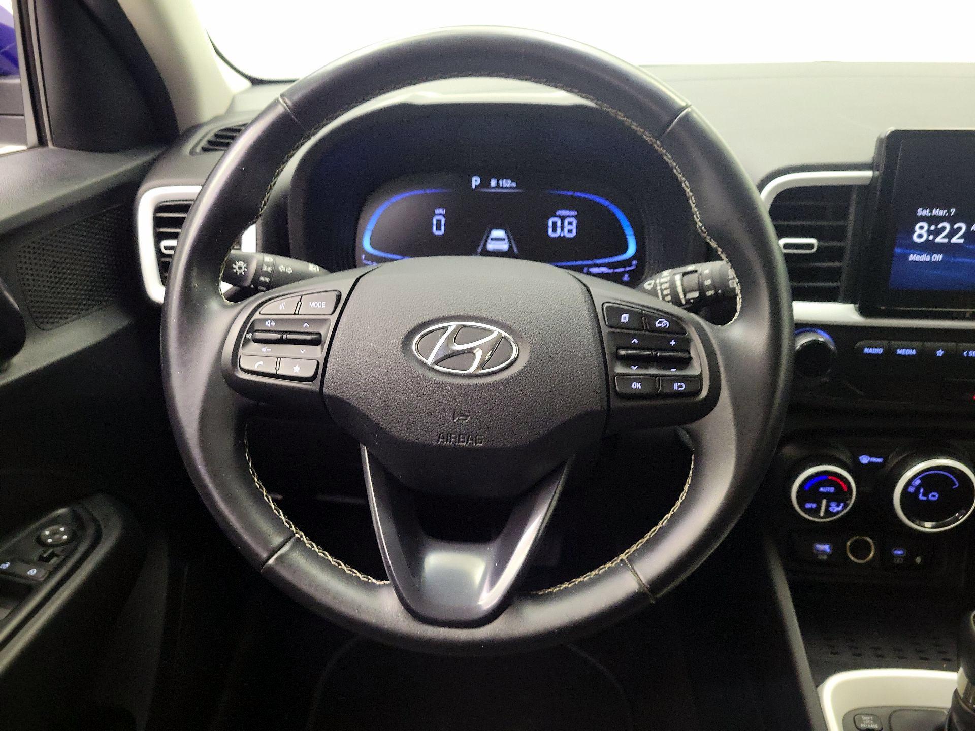 Thumbnail: 2023 Hyundai Venue - 10