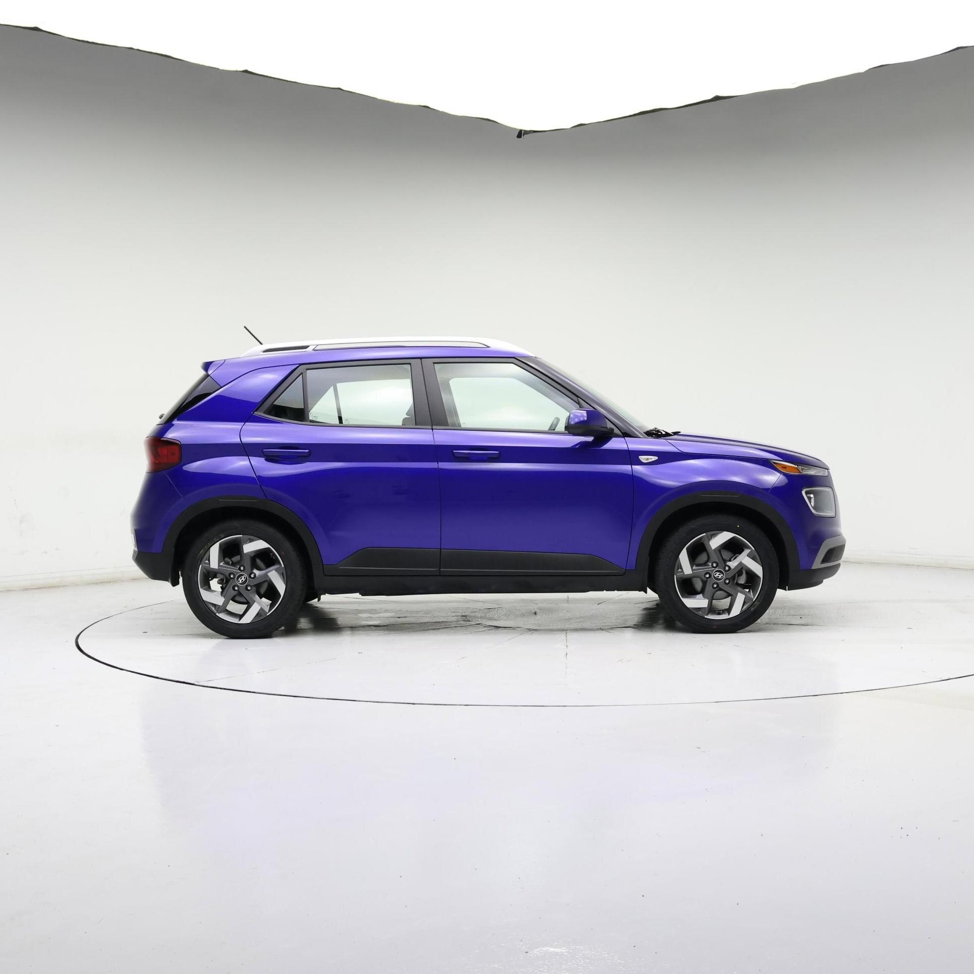 Thumbnail: 2023 Hyundai Venue - 3