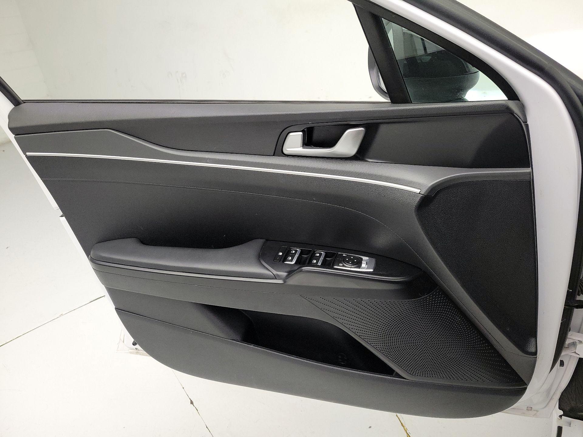 Thumbnail: 2022 Kia K5 - 12