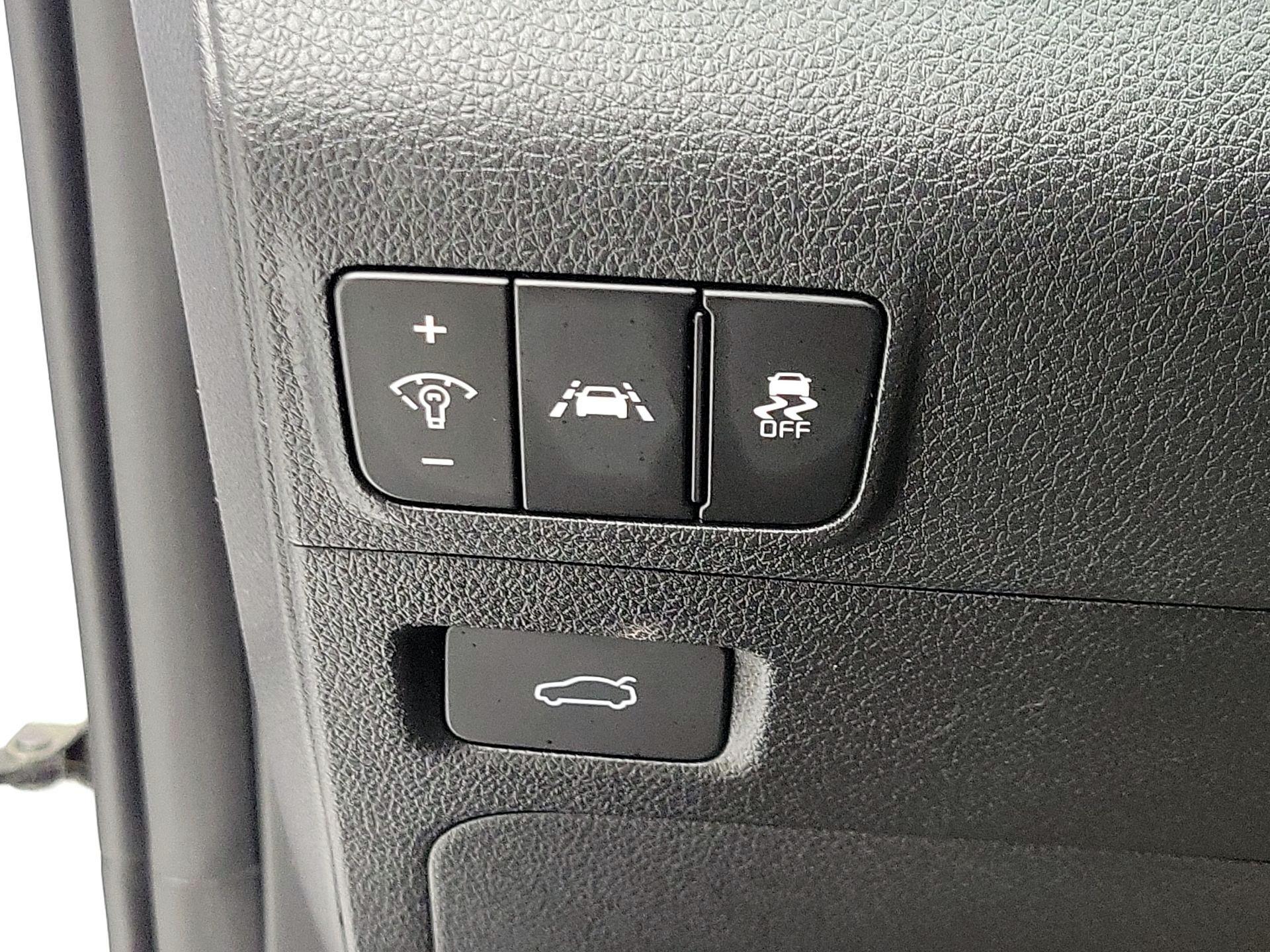 Thumbnail: 2022 Kia K5 - 13